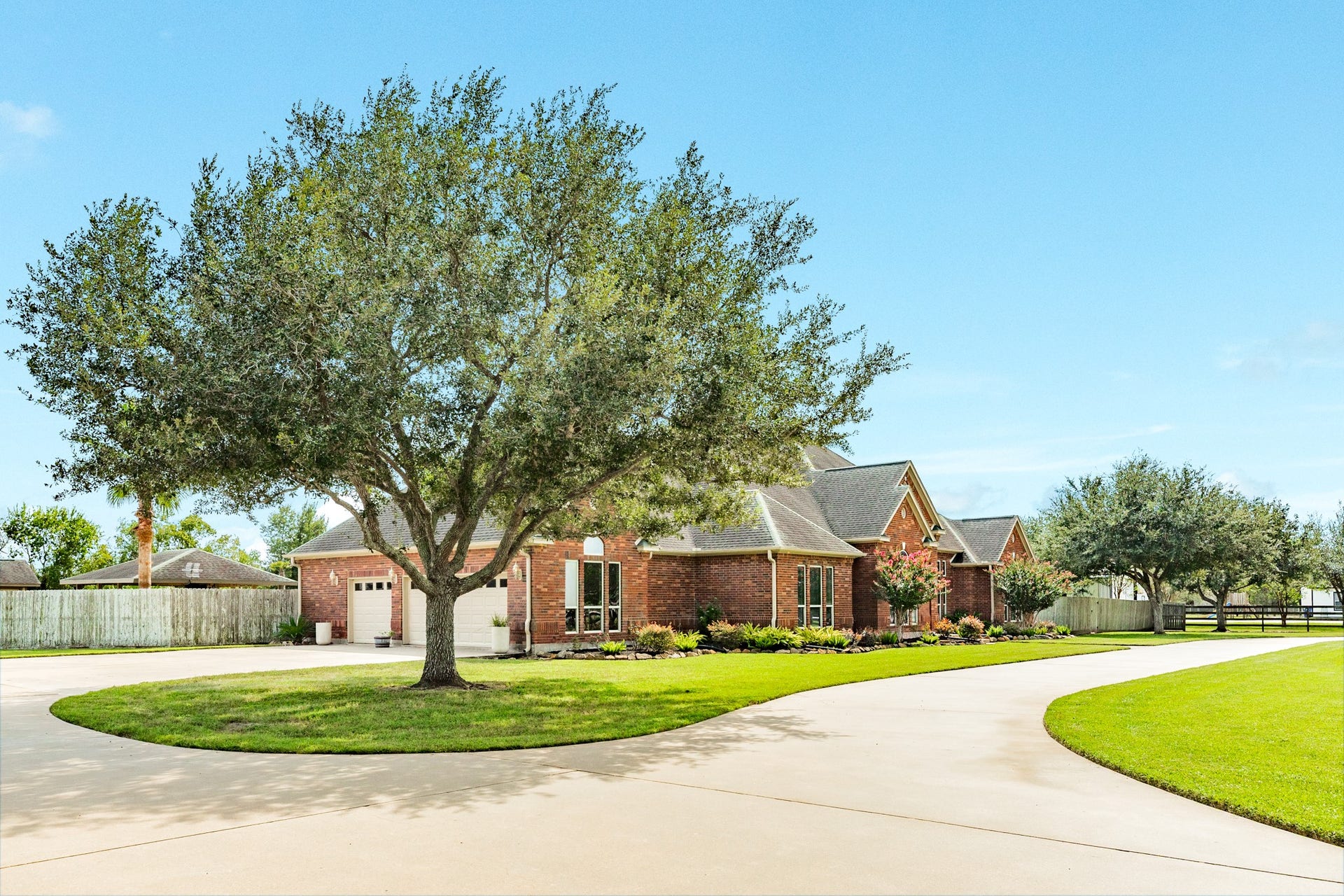 16337 County Road 171, Danbury, TX 77534 16337 County Road 171, Danbury, TX 77534