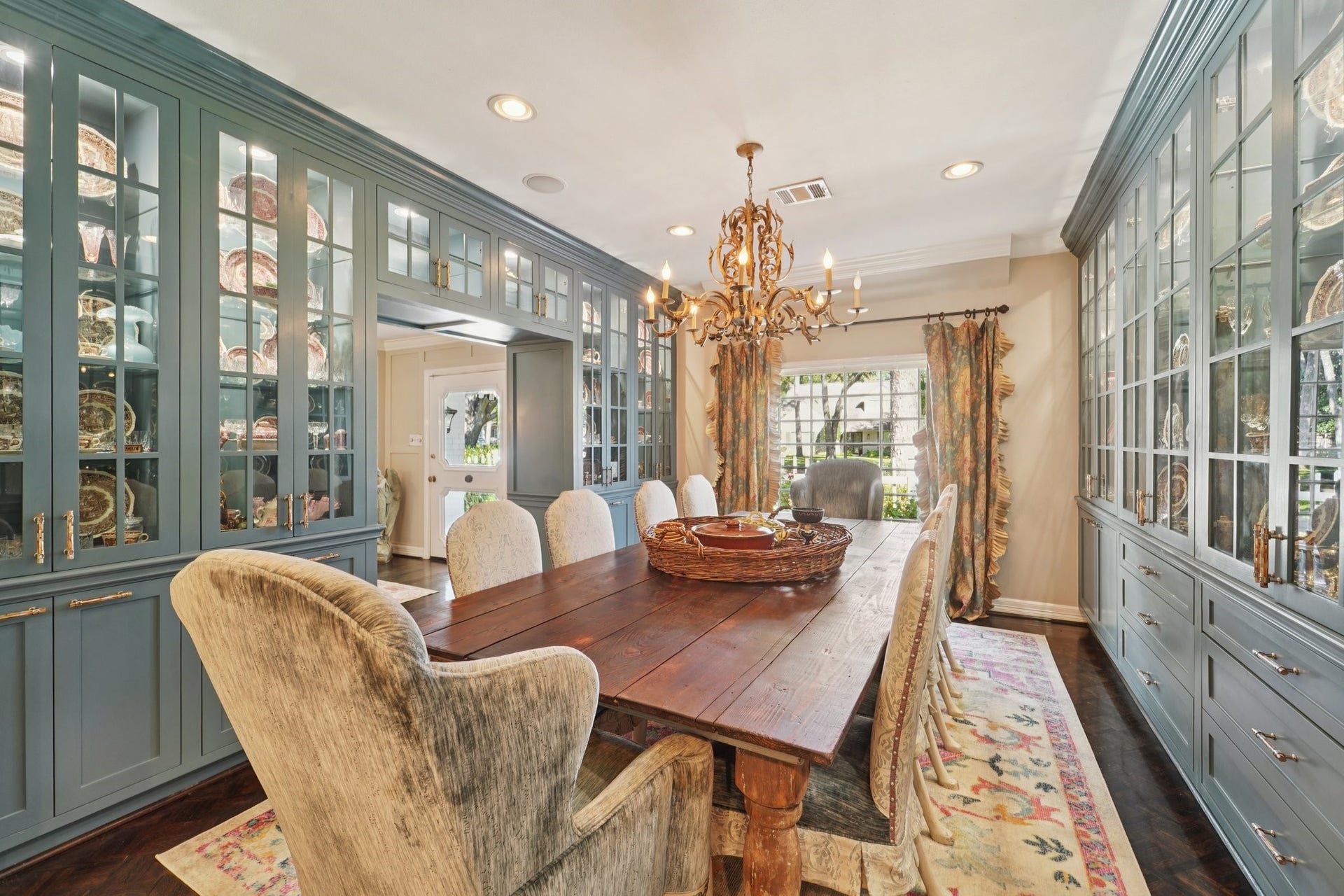 11403 Holidan Way, Hedwig Village, TX 77024