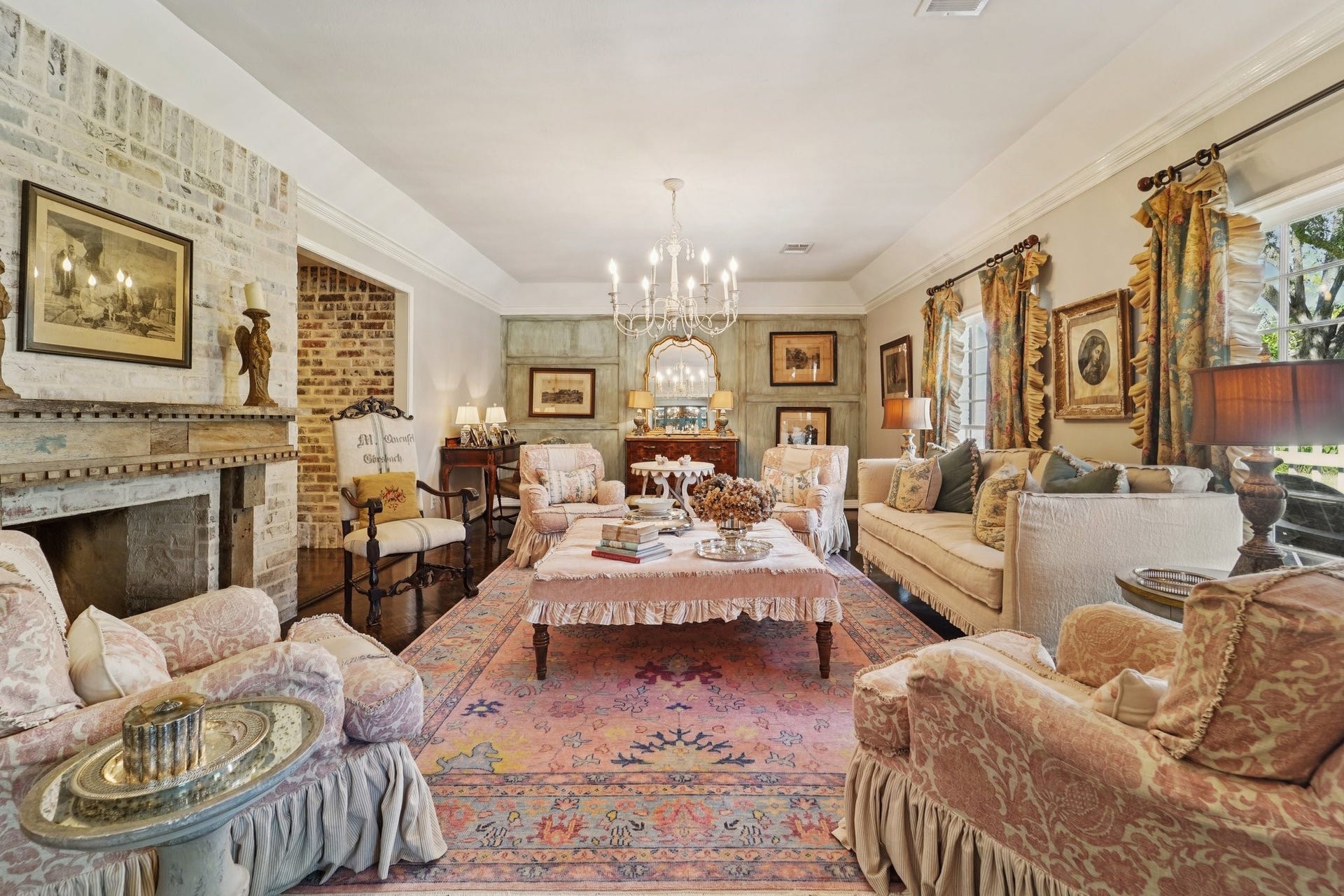 11403 Holidan Way, Hedwig Village, TX 77024