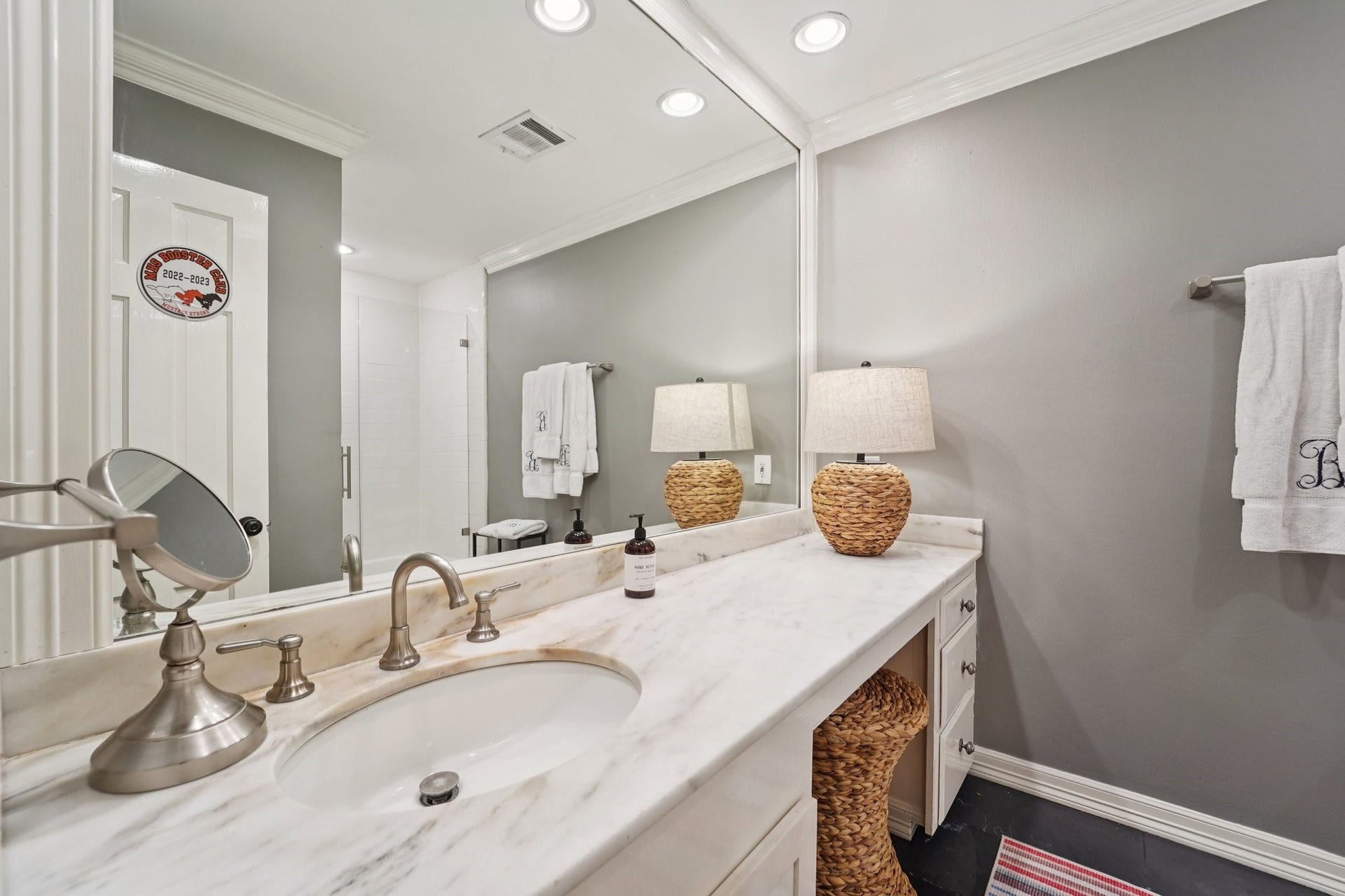 11403 Holidan Way, Hedwig Village, TX 77024