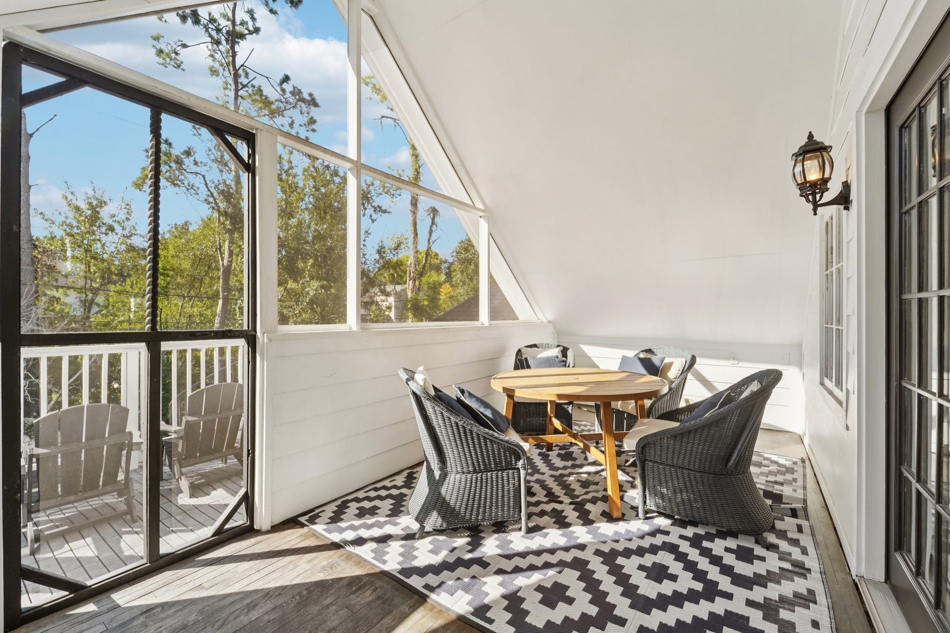 11403 Holidan Way, Hedwig Village, TX 77024