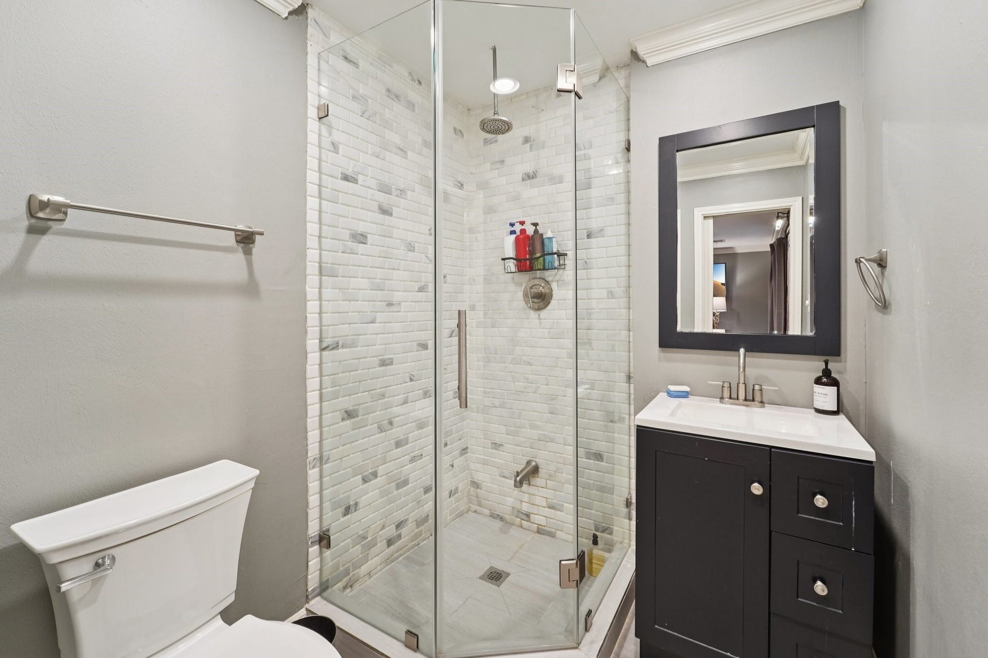 11403 Holidan Way, Hedwig Village, TX 77024