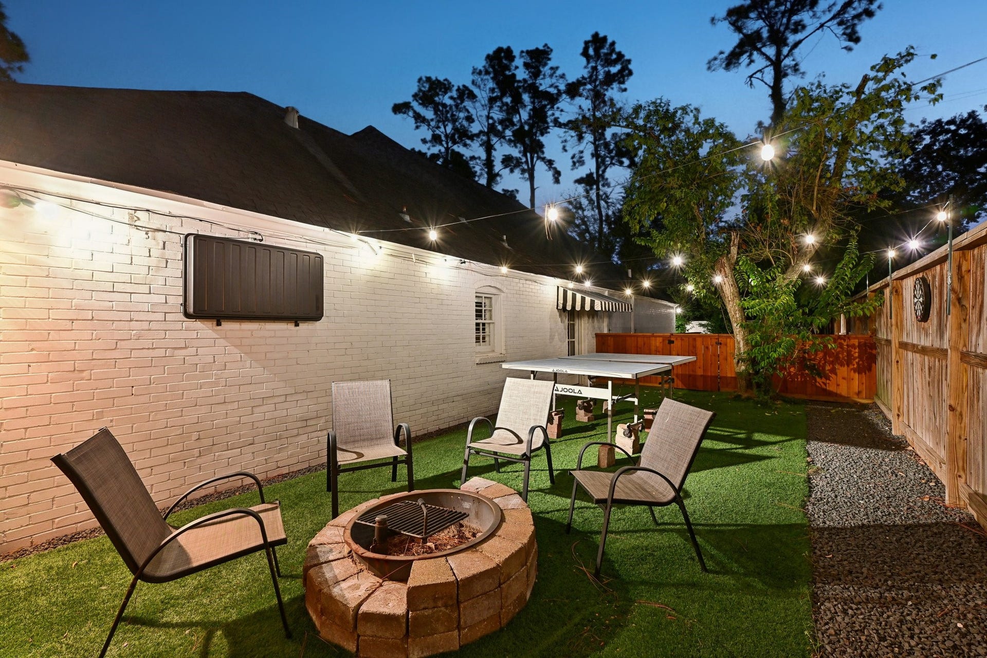11403 Holidan Way, Hedwig Village, TX 77024