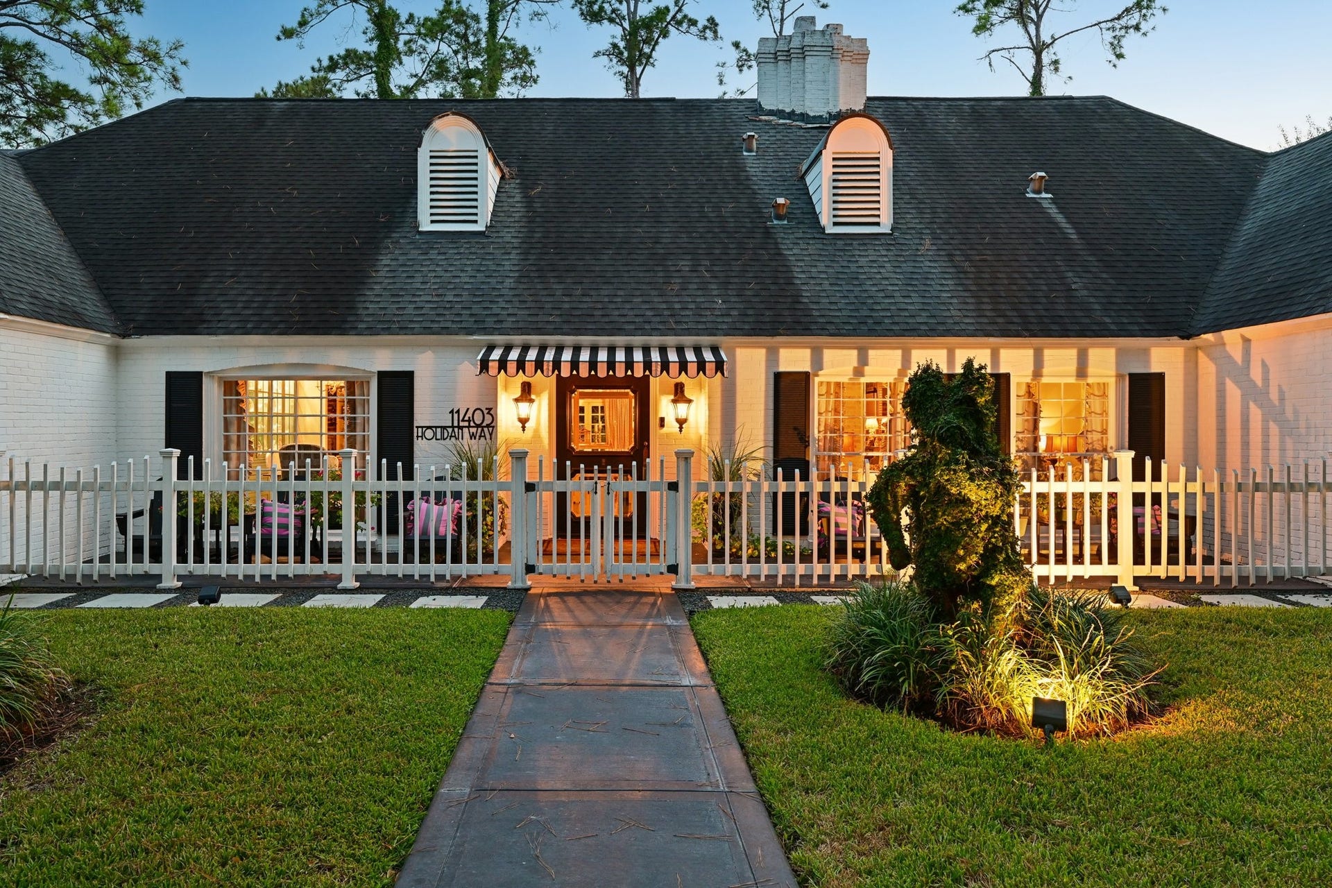 11403 Holidan Way, Hedwig Village, TX 77024