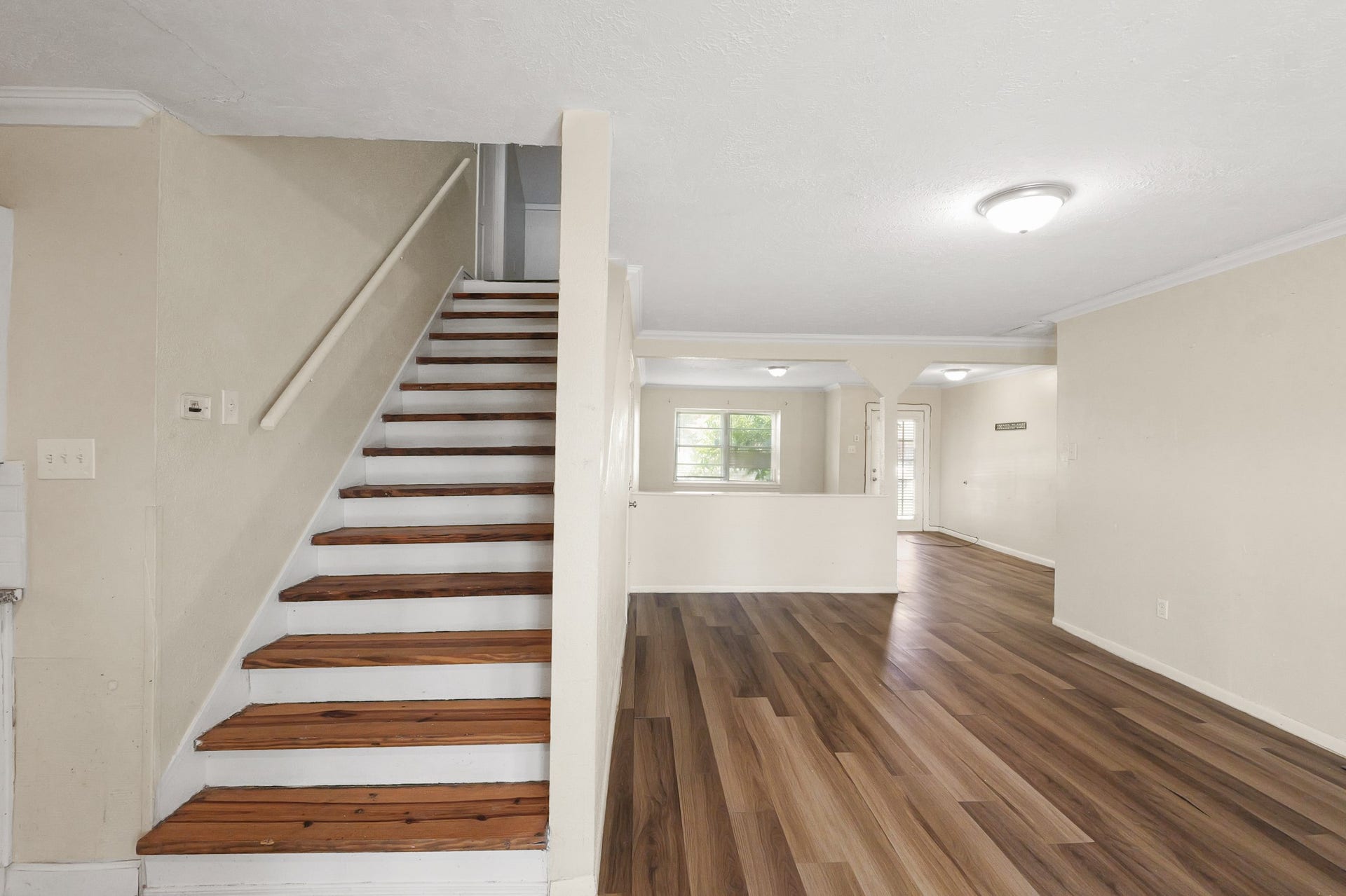 515 Lloyd Lane, Baytown, TX 77521