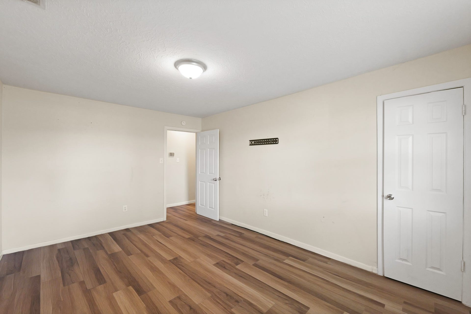 515 Lloyd Lane, Baytown, TX 77521