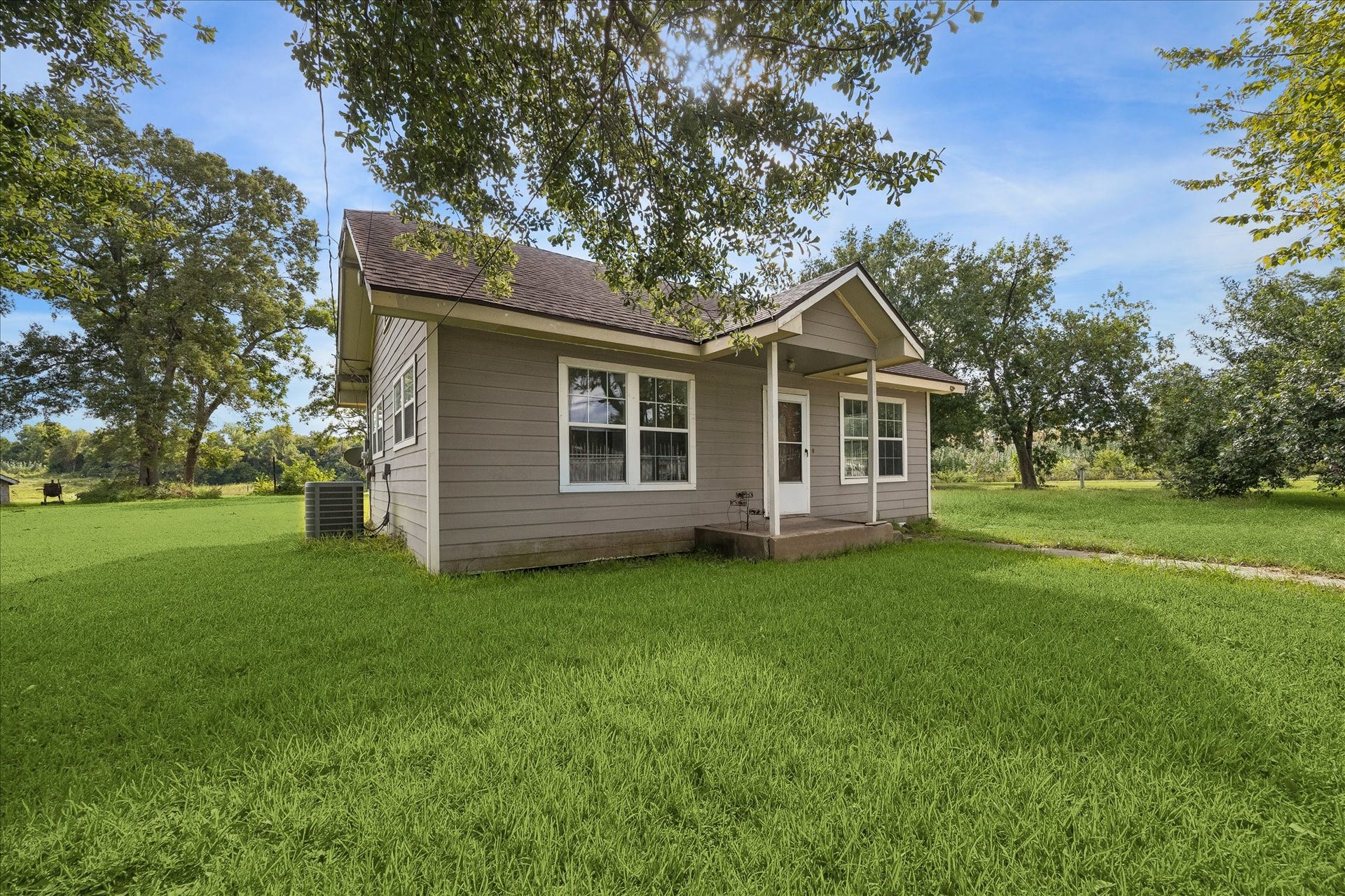 7912 Brays Street, Houston, TX 77012 7912 Brays Street, Houston, TX 77012