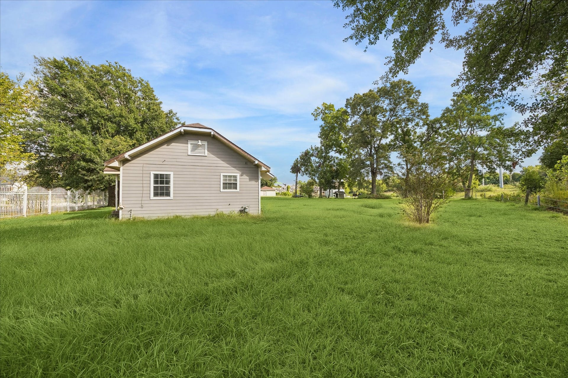 7912 Brays Street, Houston, TX 77012 7912 Brays Street, Houston, TX 77012