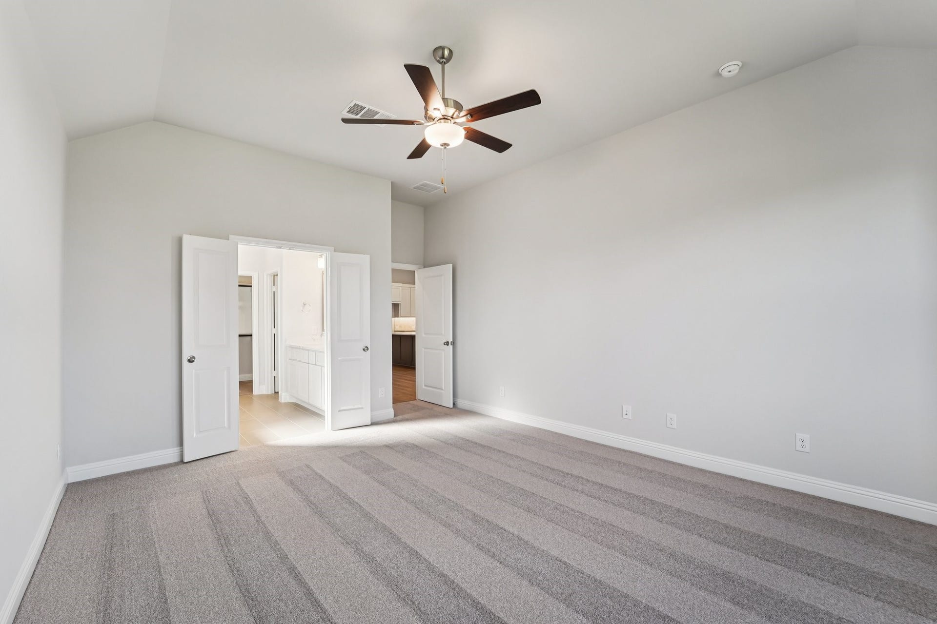 13045 Brookwood Bend Lane, Conroe, TX 77302 13045 Brookwood Bend Lane, Conroe, TX 77302
