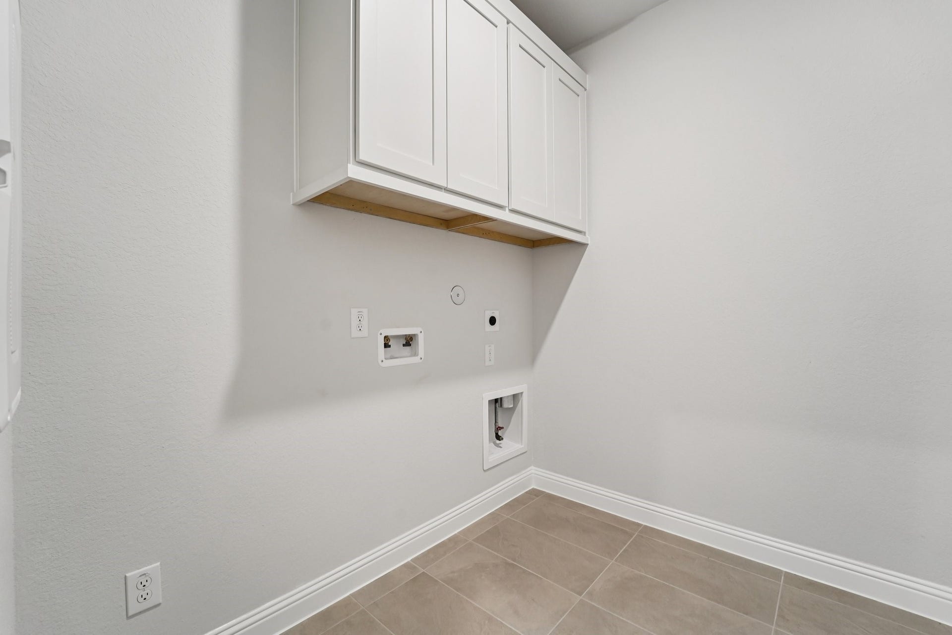 13045 Brookwood Bend Lane, Conroe, TX 77302 13045 Brookwood Bend Lane, Conroe, TX 77302