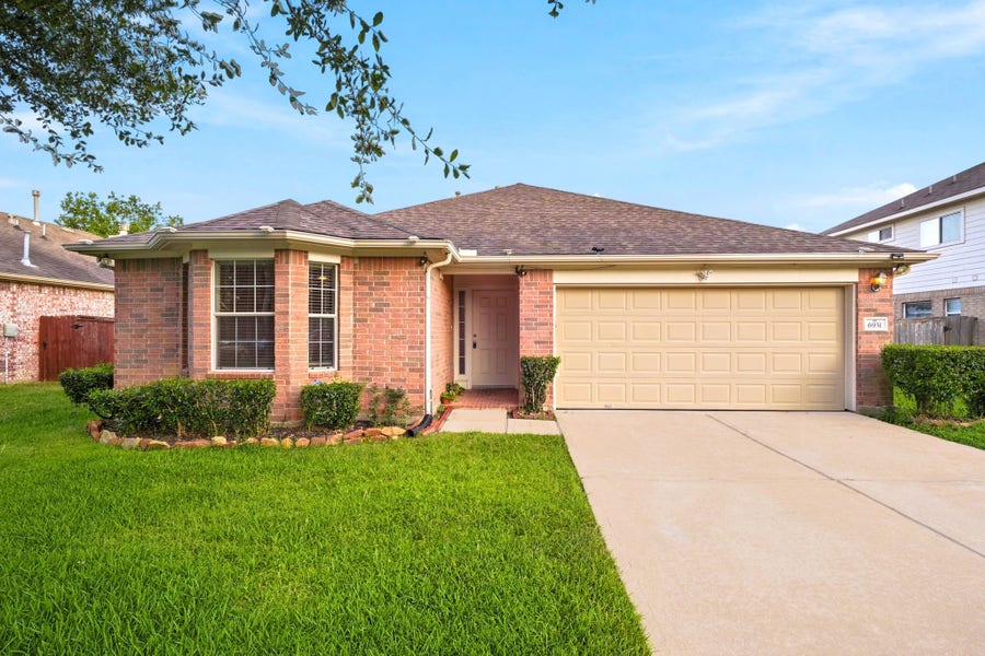 Property photo for 6931 Hamilton Falls Lane, Spring, TX