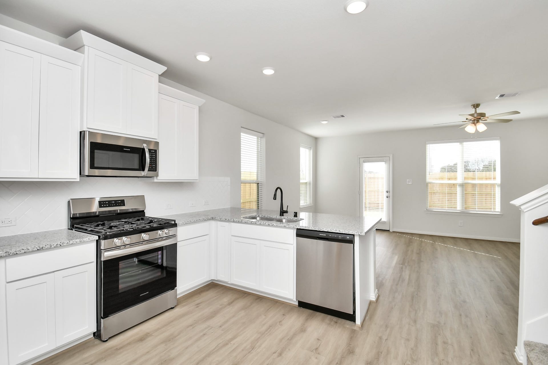 1534 Revolution Way, Missouri City, TX 77459