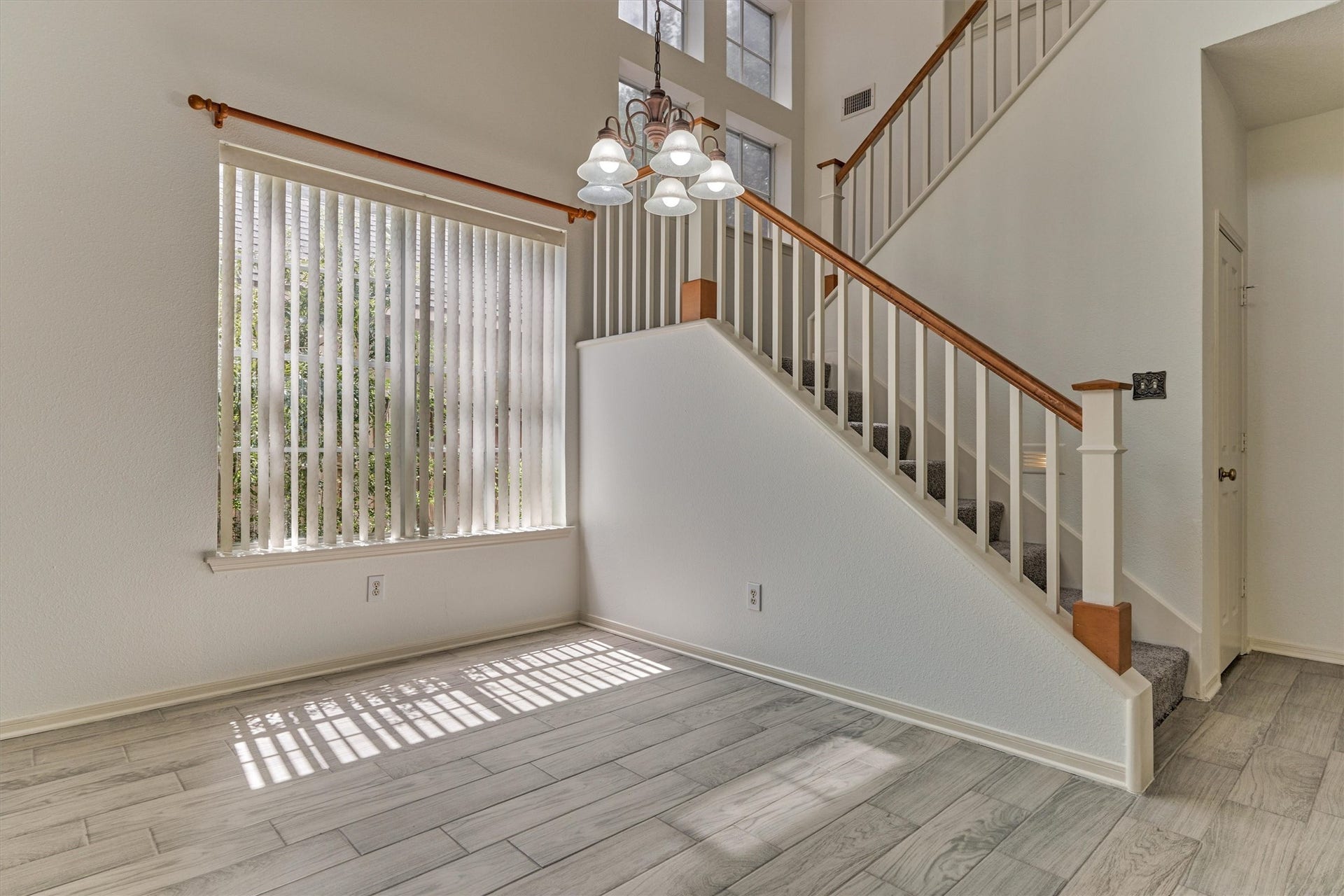 11 Vinca Trail, The Woodlands, TX 77382 11 Vinca Trail, The Woodlands, TX 77382