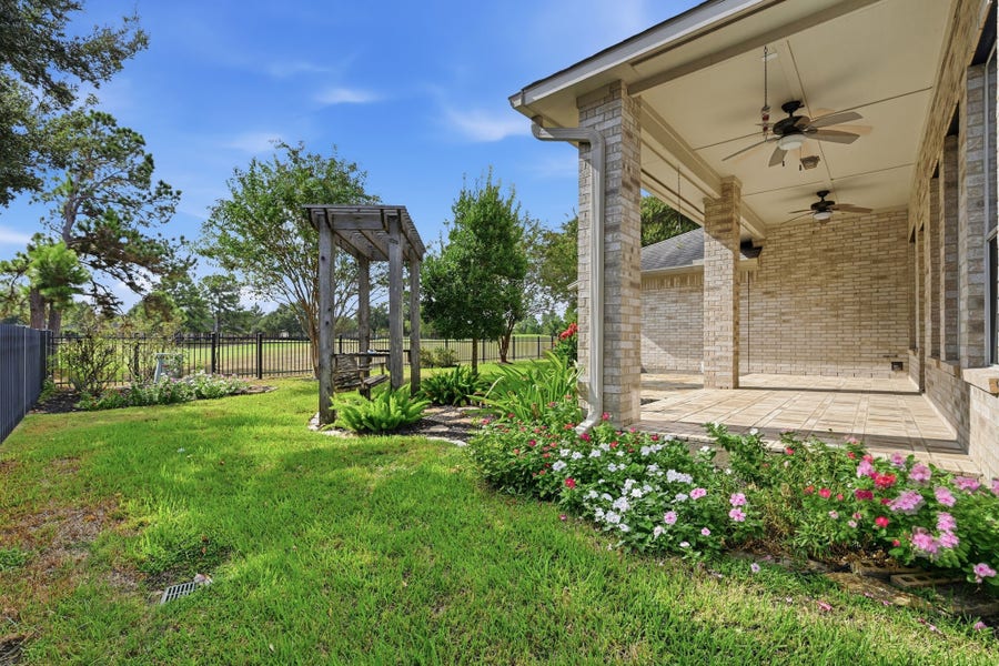 Property photo for 1126 Chelshurst Way, Spring, TX