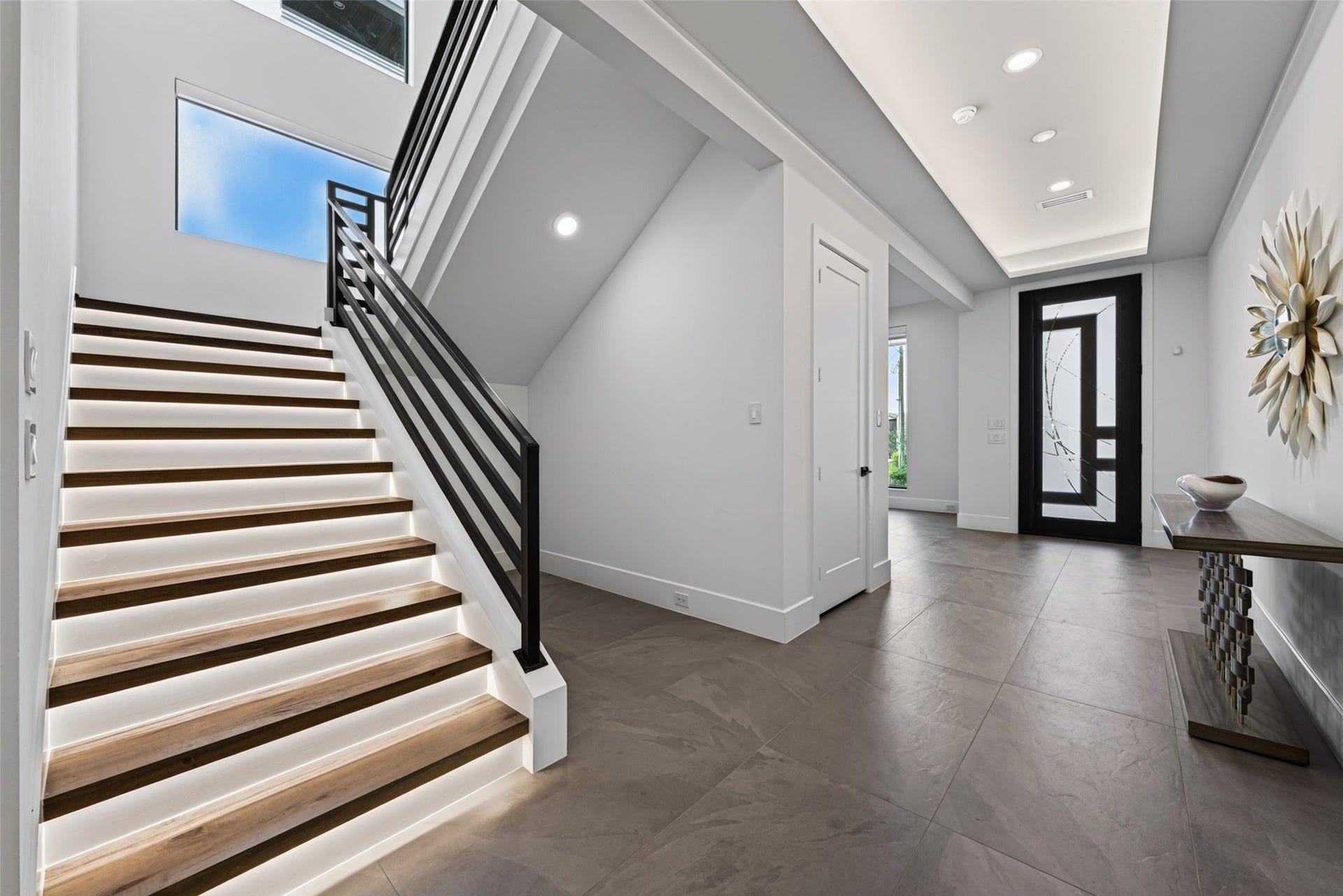 1716 Driscoll Street, Houston, TX 77019 Alcove area as it is currently. Large format Italian porcelain tile can be found throughout the first floor.