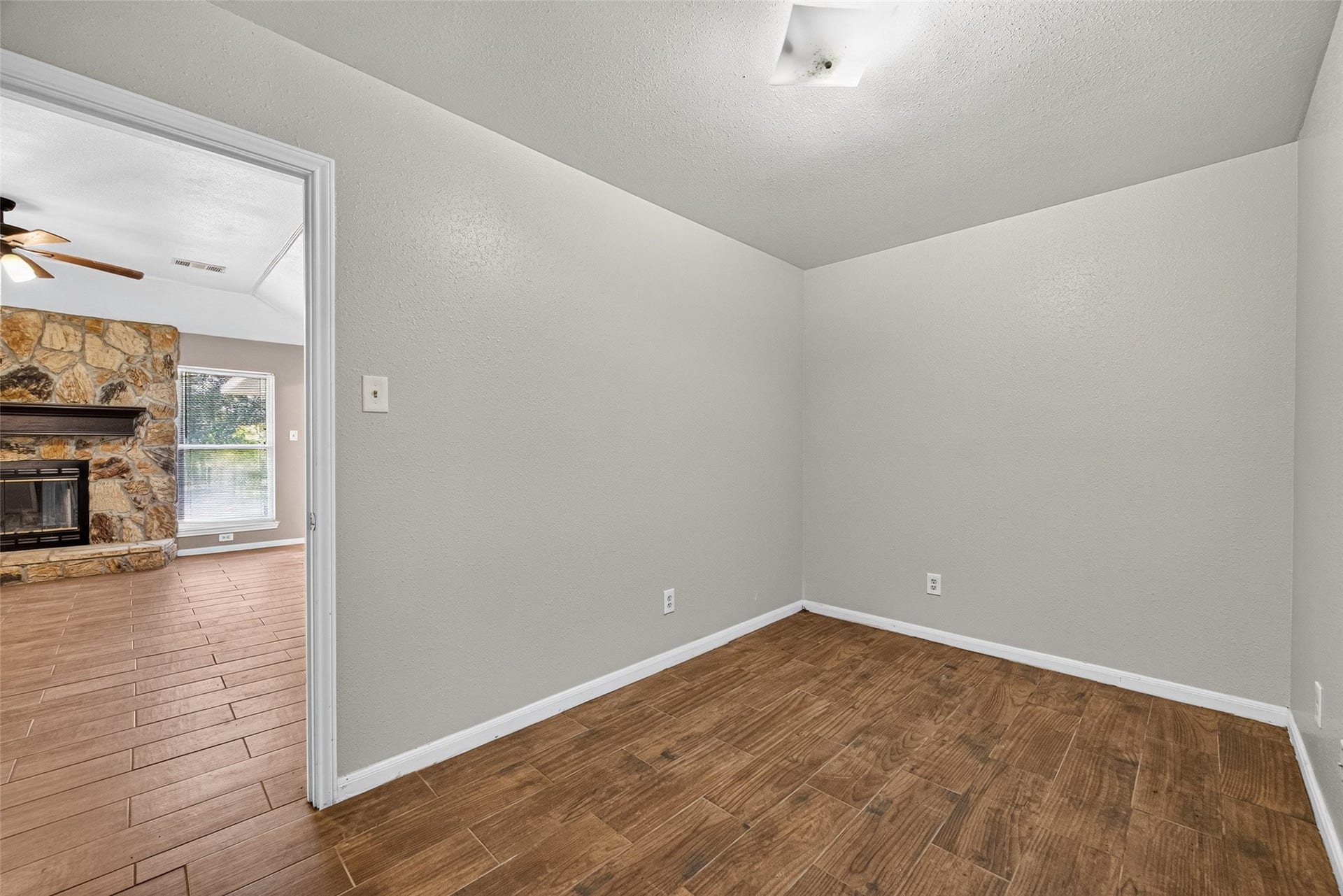 12915 33rd 1/2 Street, Santa Fe, TX 77510 12915 33rd 1/2 Street, Santa Fe, TX 77510