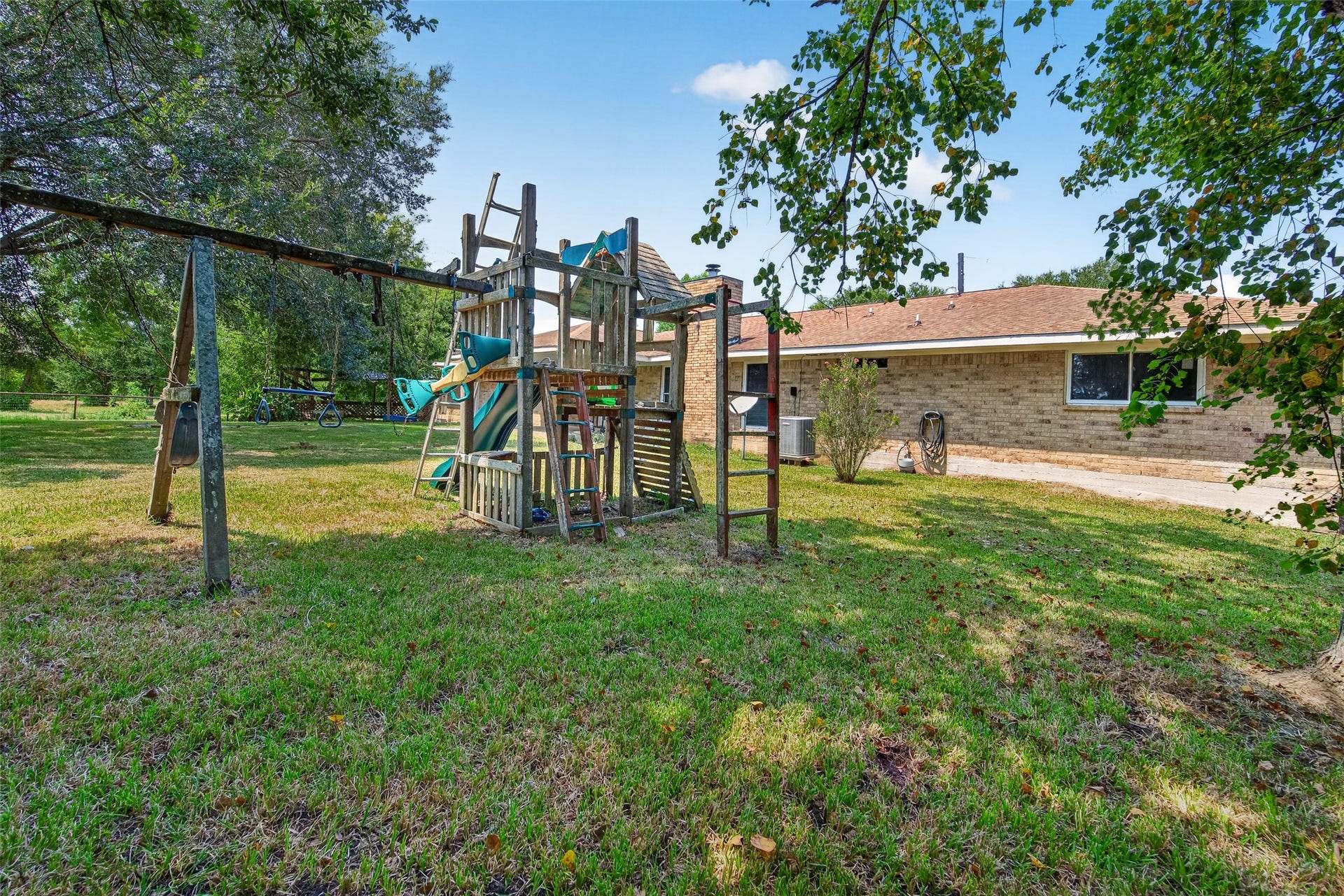 12915 33rd 1/2 Street, Santa Fe, TX 77510 12915 33rd 1/2 Street, Santa Fe, TX 77510