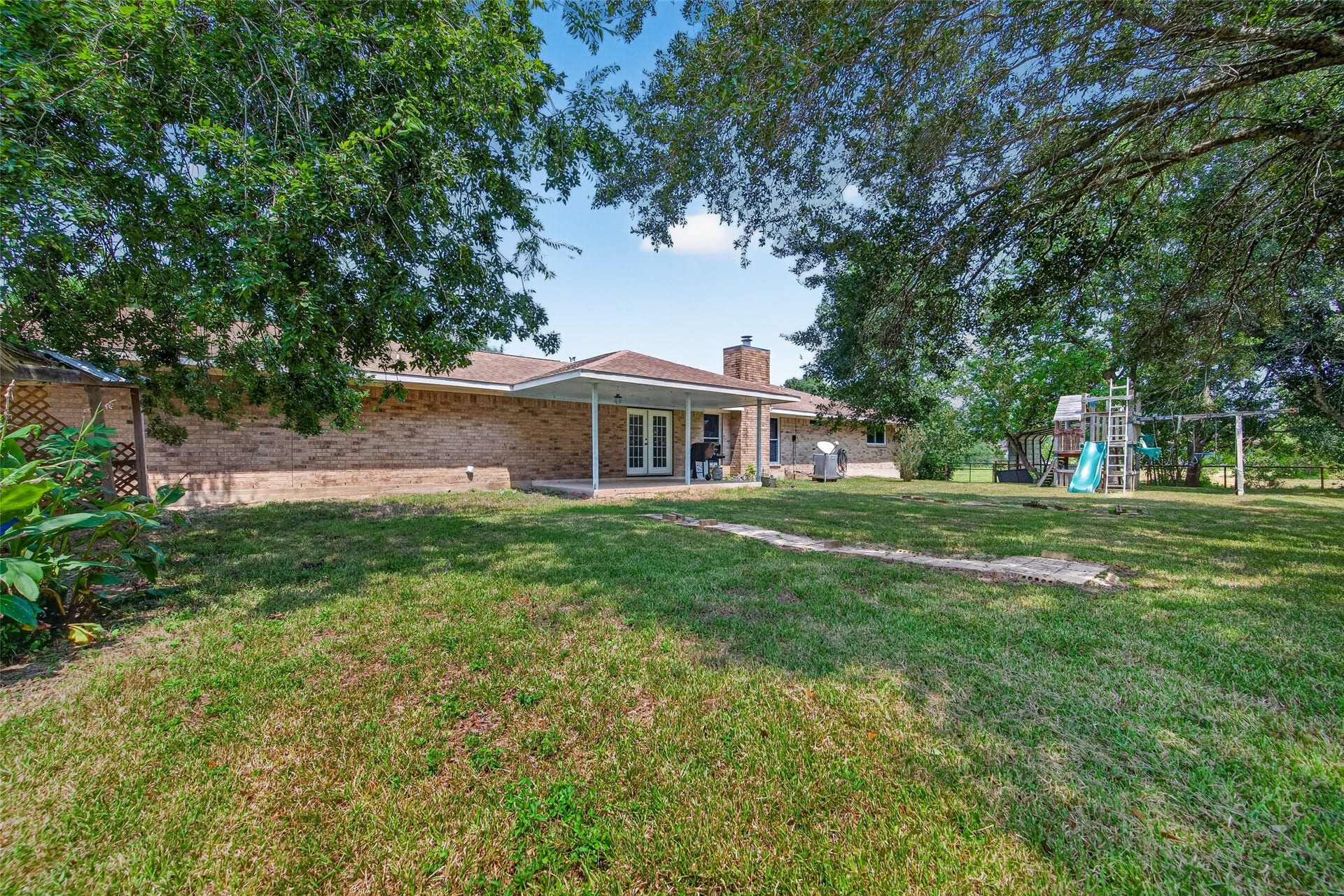 12915 33rd 1/2 Street, Santa Fe, TX 77510 12915 33rd 1/2 Street, Santa Fe, TX 77510