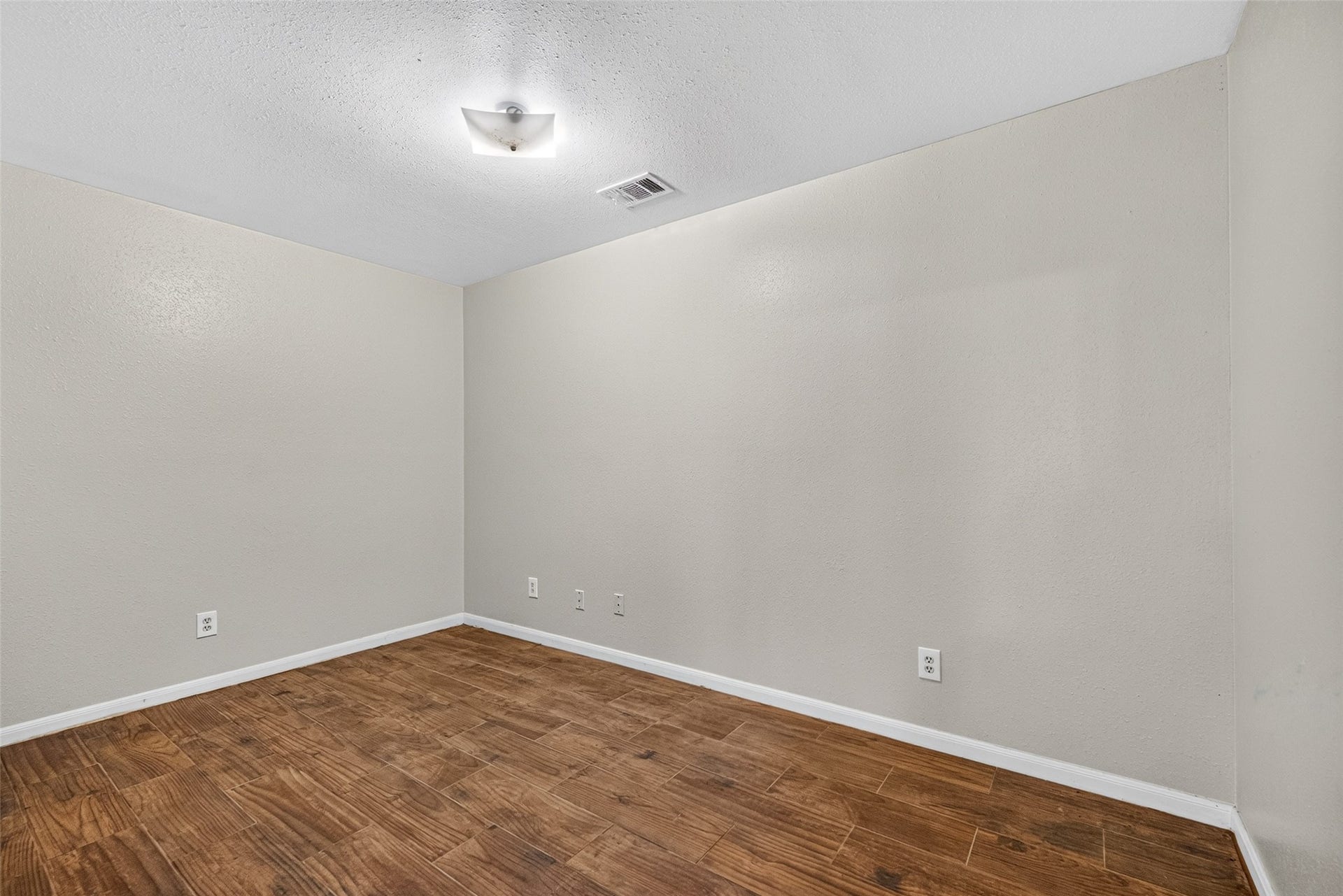 12915 33rd 1/2 Street, Santa Fe, TX 77510 12915 33rd 1/2 Street, Santa Fe, TX 77510