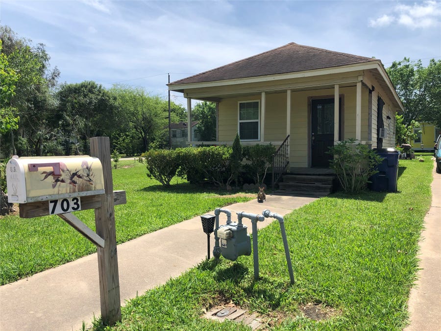 Property photo for 703 N Avenue B, Freeport, TX