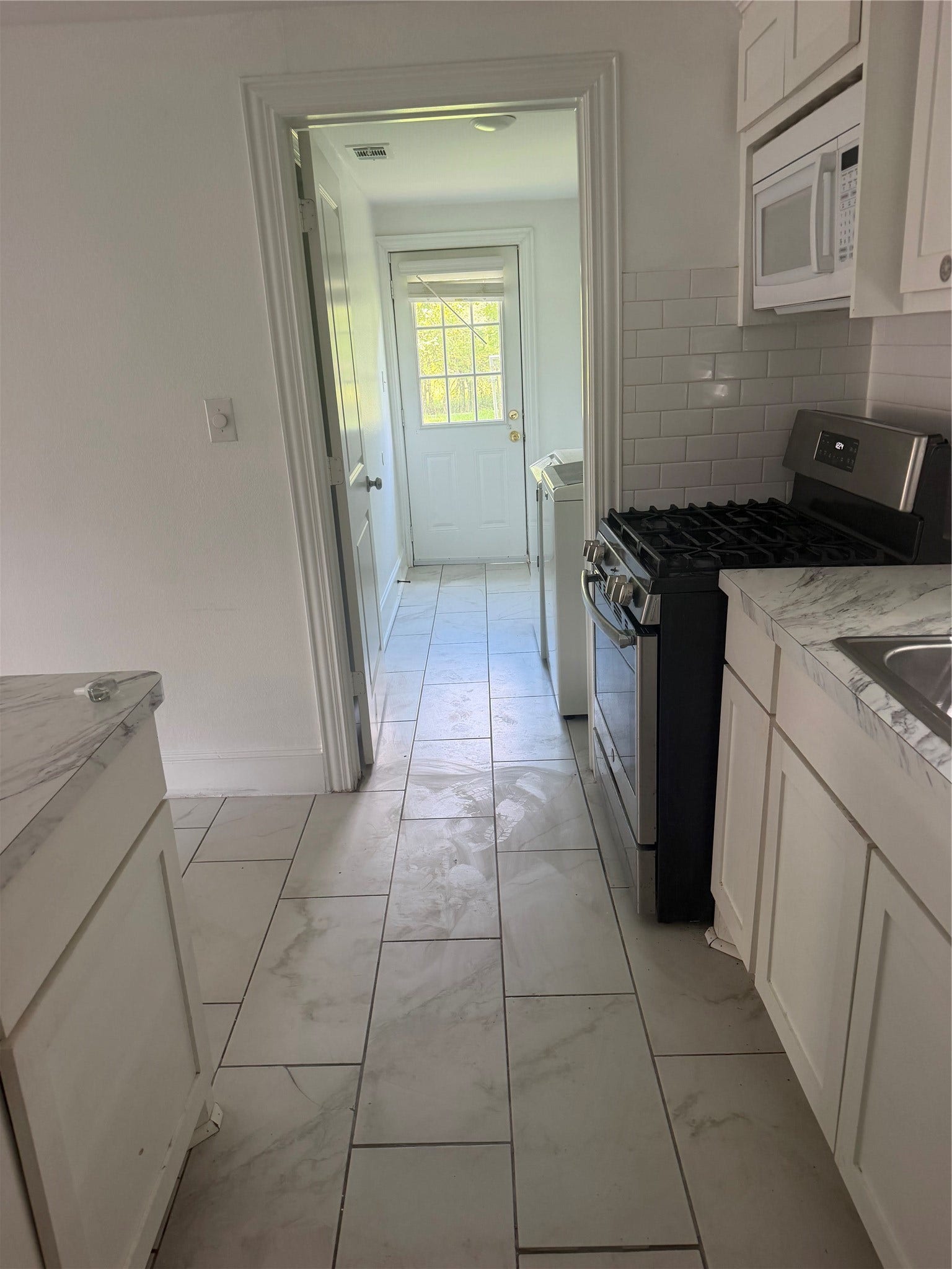 1510 Deats Road, Dickinson, TX 77539 1510 Deats Road, Dickinson, TX 77539