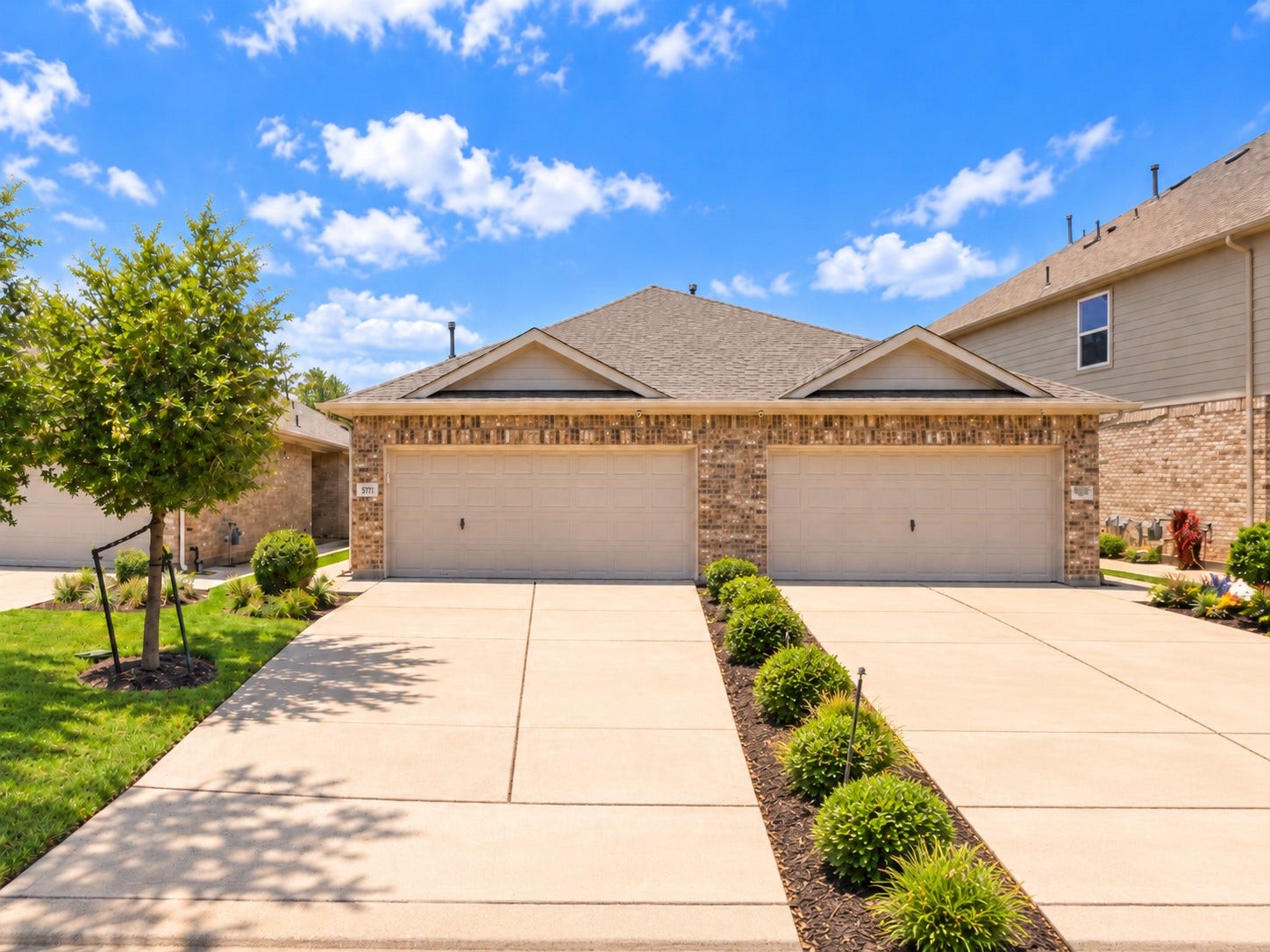517 N 6th Street, La Porte, TX 77571 Welcome home to 517 N 6th St.! Featuring charming curb appeal, classic brick detailing, and a spacious driveway, this inviting property offers a warm welcome and comfortable living in La Porte, TX. Now available for lease!