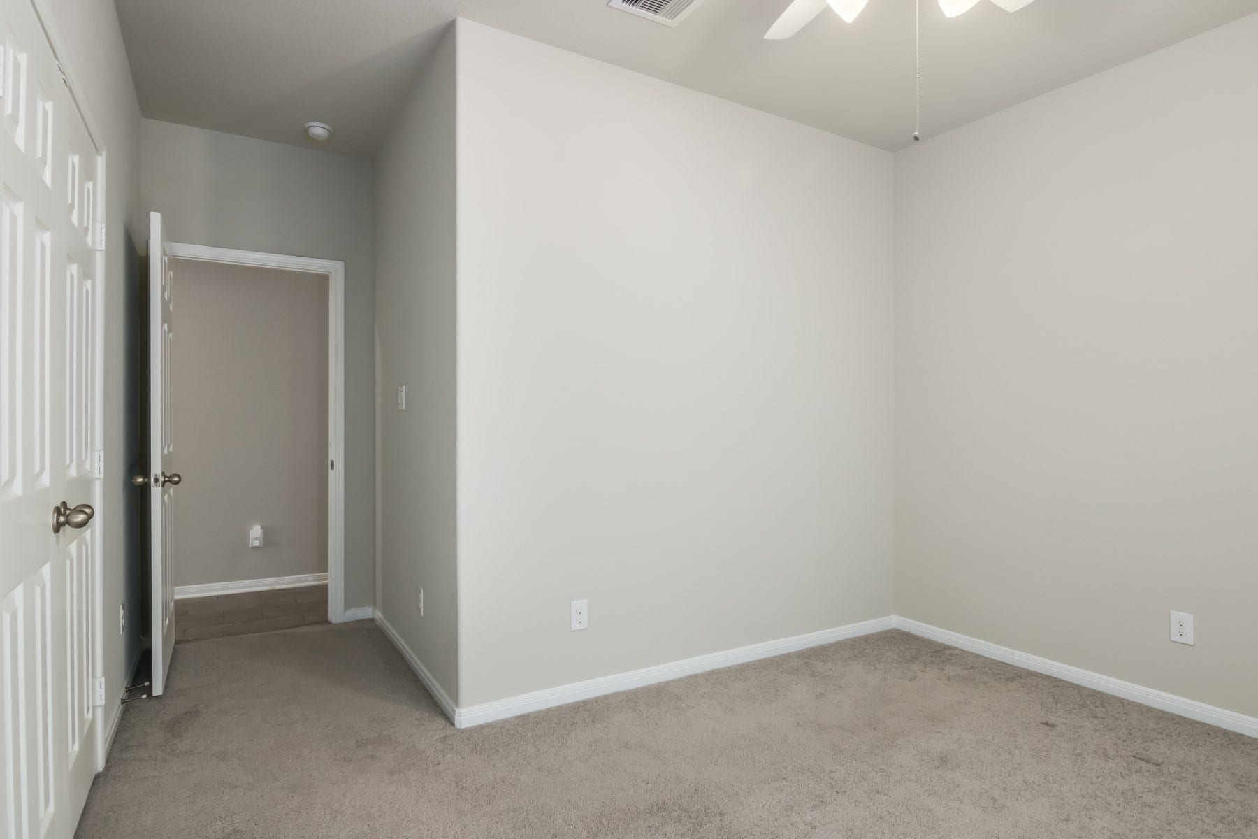 517 N 6th Street, La Porte, TX 77571 517 N 6th Street, La Porte, TX 77571