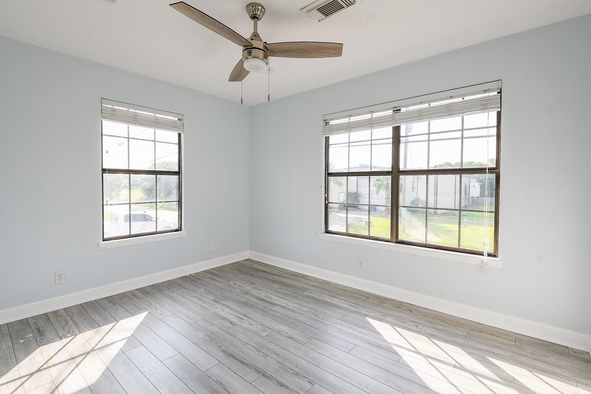 1615 Railroad Avenue, San Leon, TX 77539 1615 Railroad Avenue, San Leon, TX 77539