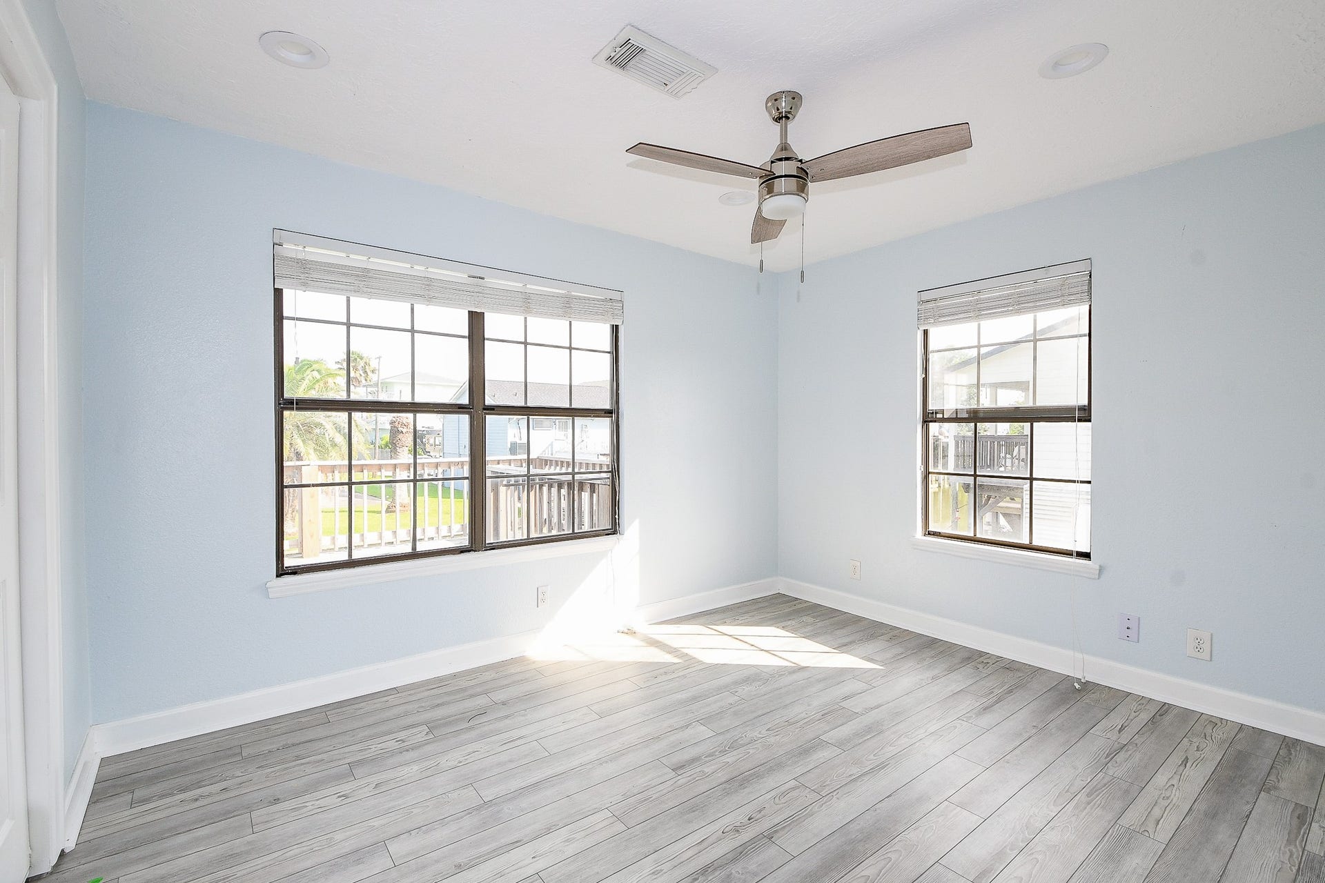 1615 Railroad Avenue, San Leon, TX 77539 1615 Railroad Avenue, San Leon, TX 77539
