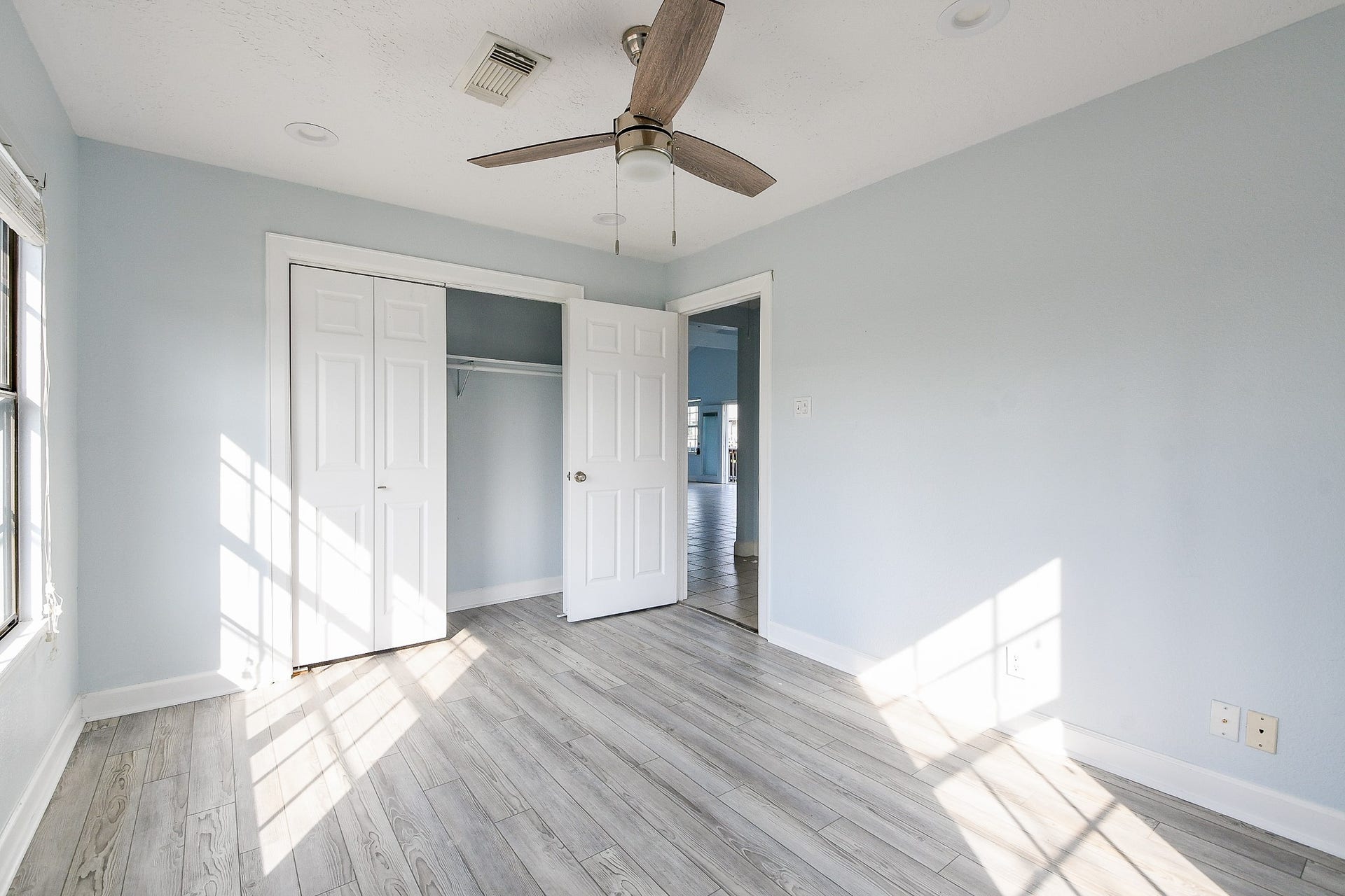 1615 Railroad Avenue, San Leon, TX 77539 1615 Railroad Avenue, San Leon, TX 77539