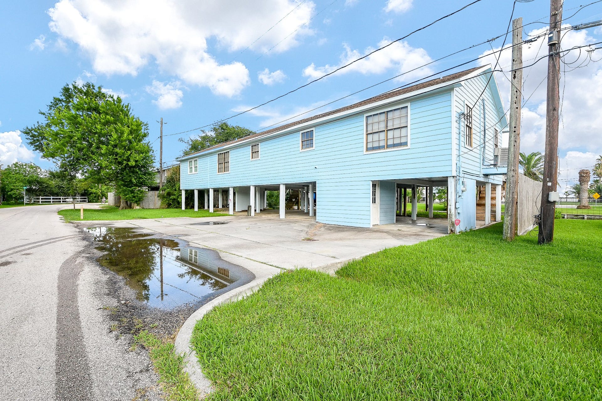 1615 Railroad Avenue, San Leon, TX 77539 1615 Railroad Avenue, San Leon, TX 77539