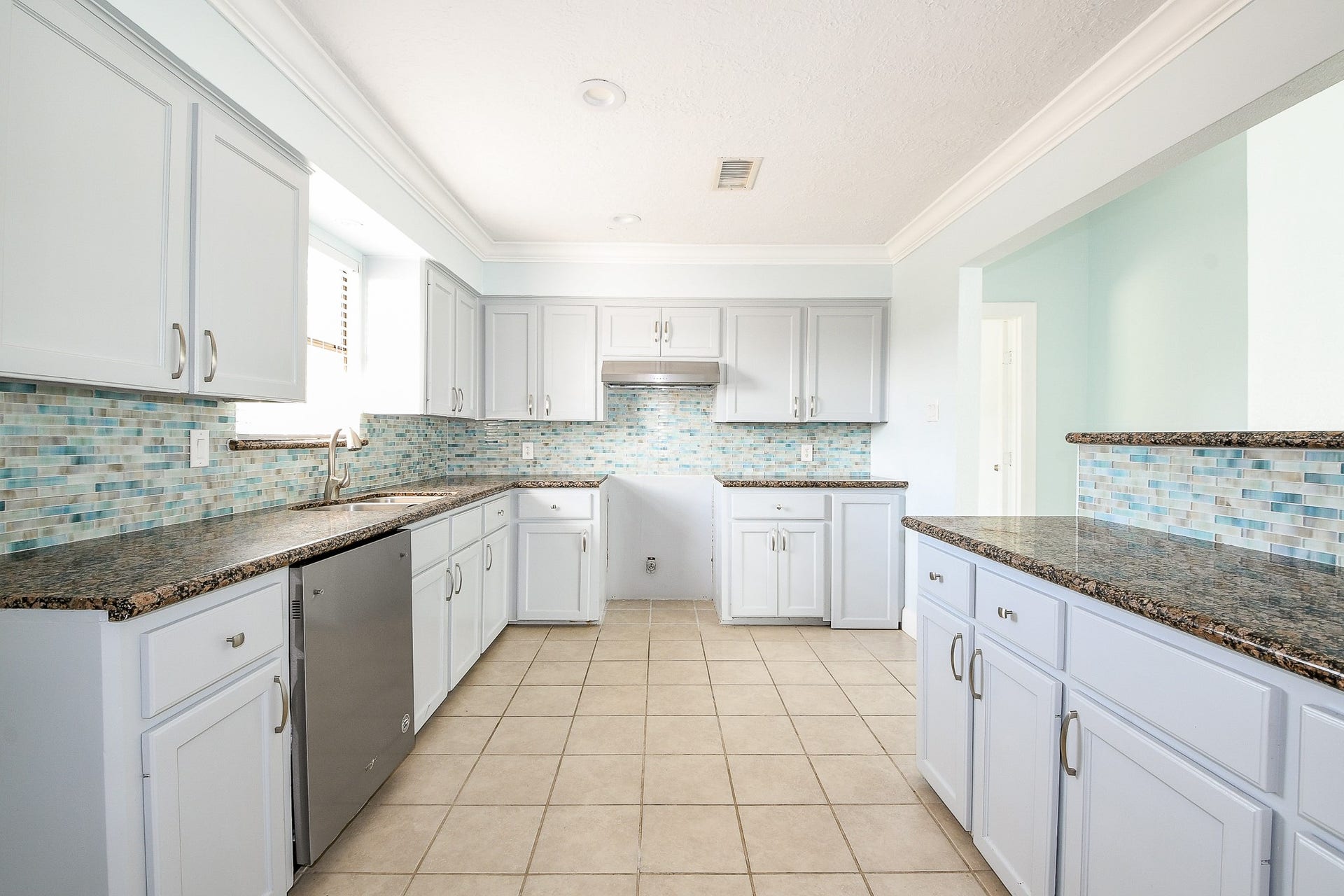 1615 Railroad Avenue, San Leon, TX 77539 1615 Railroad Avenue, San Leon, TX 77539