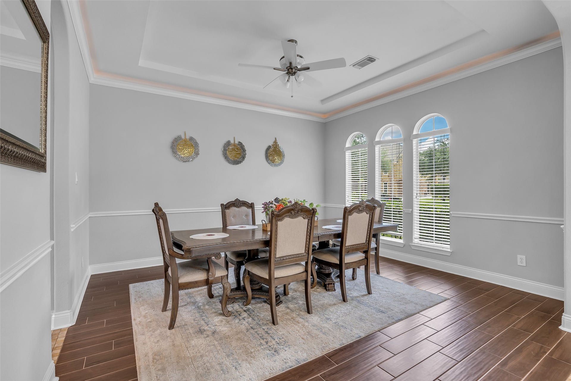 3314 Sussex Way, Friendswood, TX 77546 Dining area faces the front lawn, just like the living room, allowing plenty of natural light to fill the space.