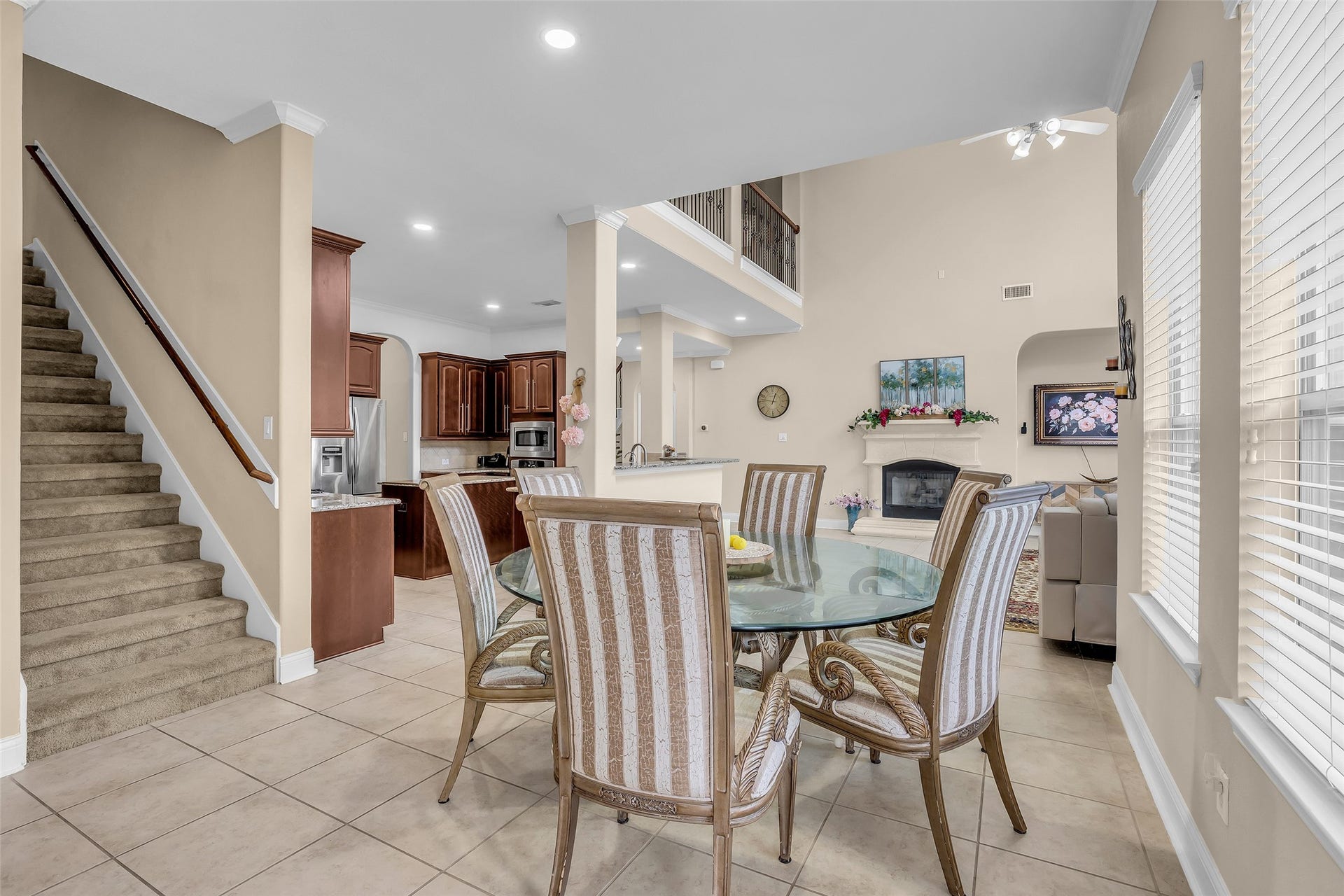3314 Sussex Way, Friendswood, TX 77546 Just in front of the breakfast nook is another staircase leading to the second floor.