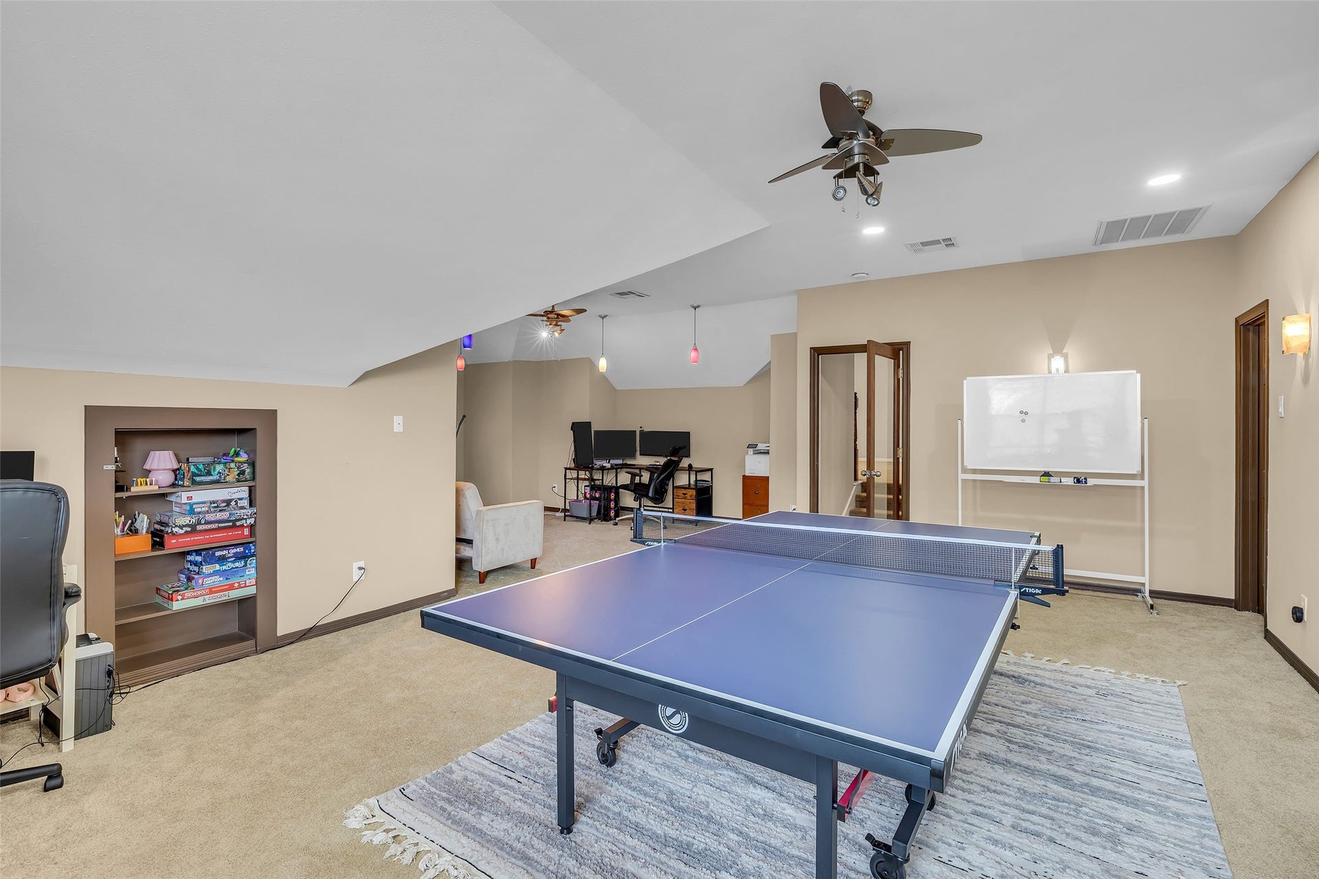 3314 Sussex Way, Friendswood, TX 77546 Flexible, spacious multipurpose room that can be adapted for various uses, such as a billiard room or game room.