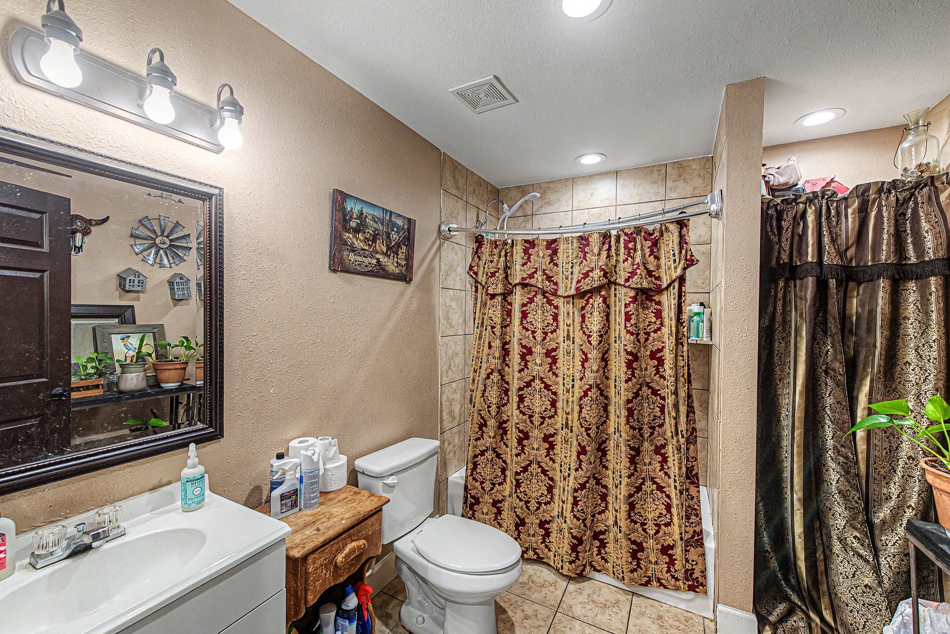 29867 Marti Road, Katy, TX 77493 Secondary bathroom.