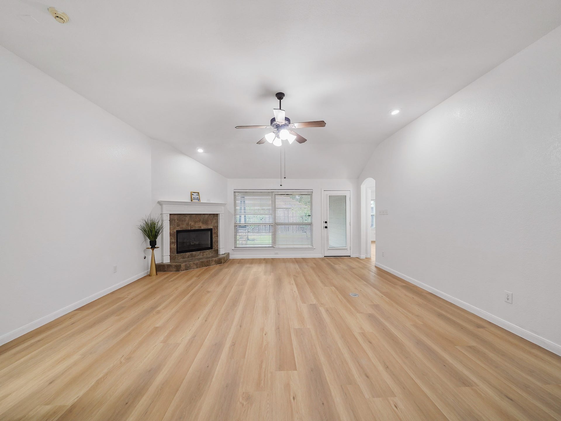 5614 Valley Scene Way, Spring, TX 77379