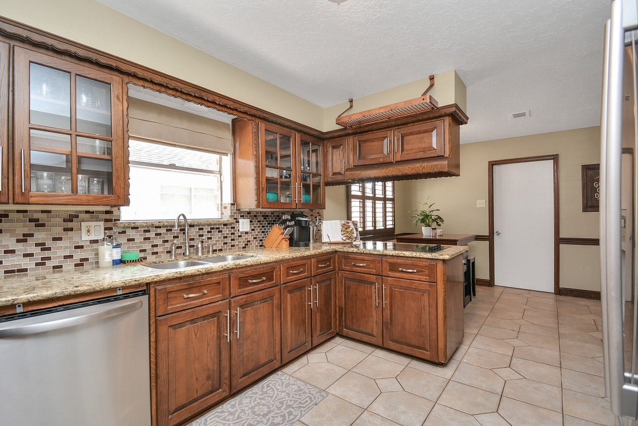 9811 Rocktree Drive, Houston, TX 77040