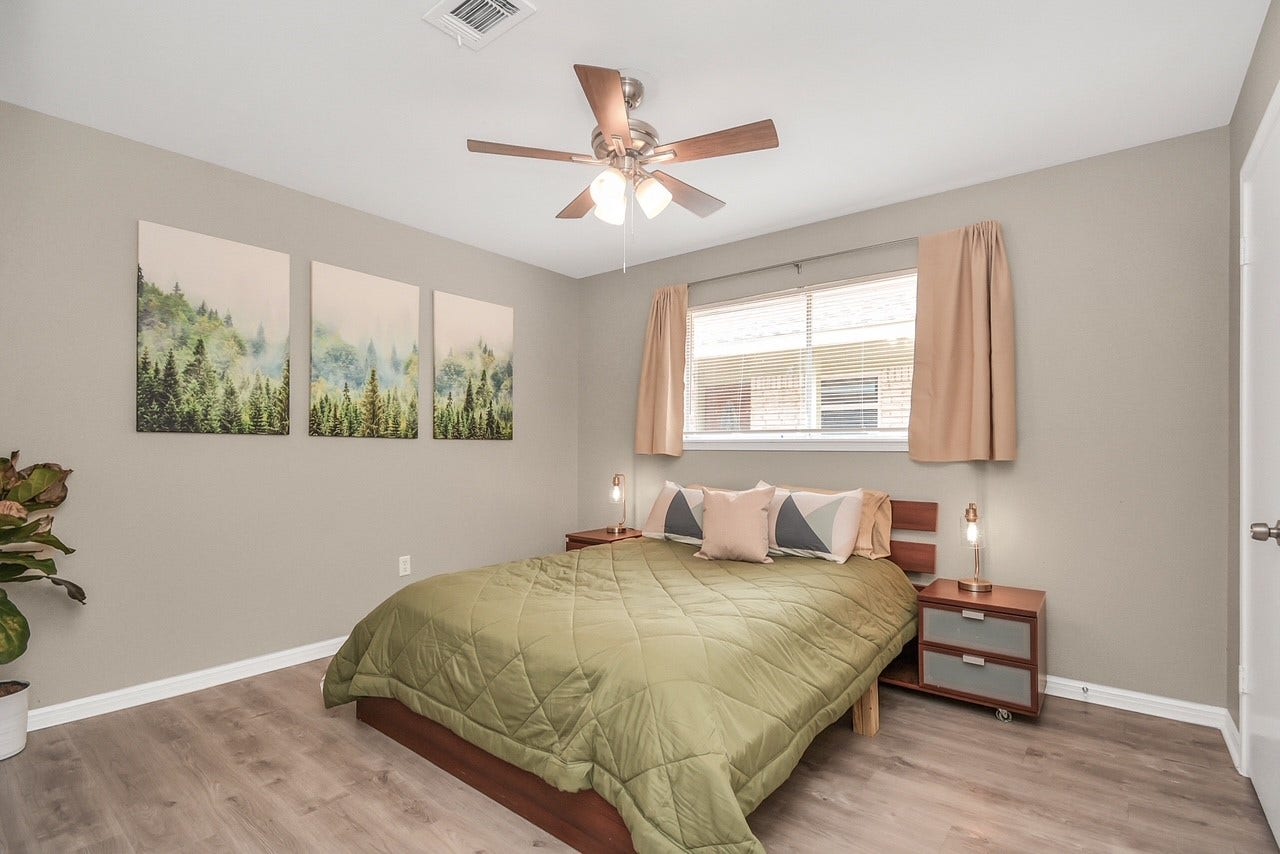 9811 Rocktree Drive, Houston, TX 77040