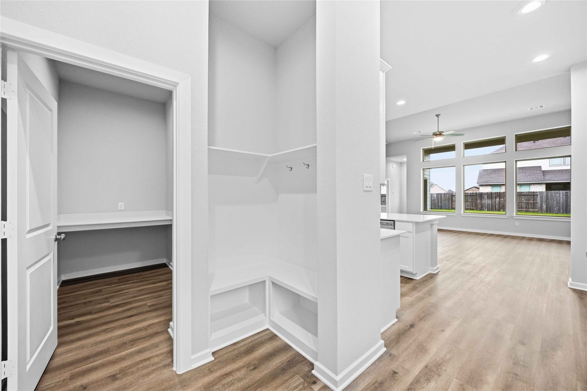2808 Gran Castillo Drive, La Marque, TX 77568 2808 Gran Castillo Drive, La Marque, TX 77568