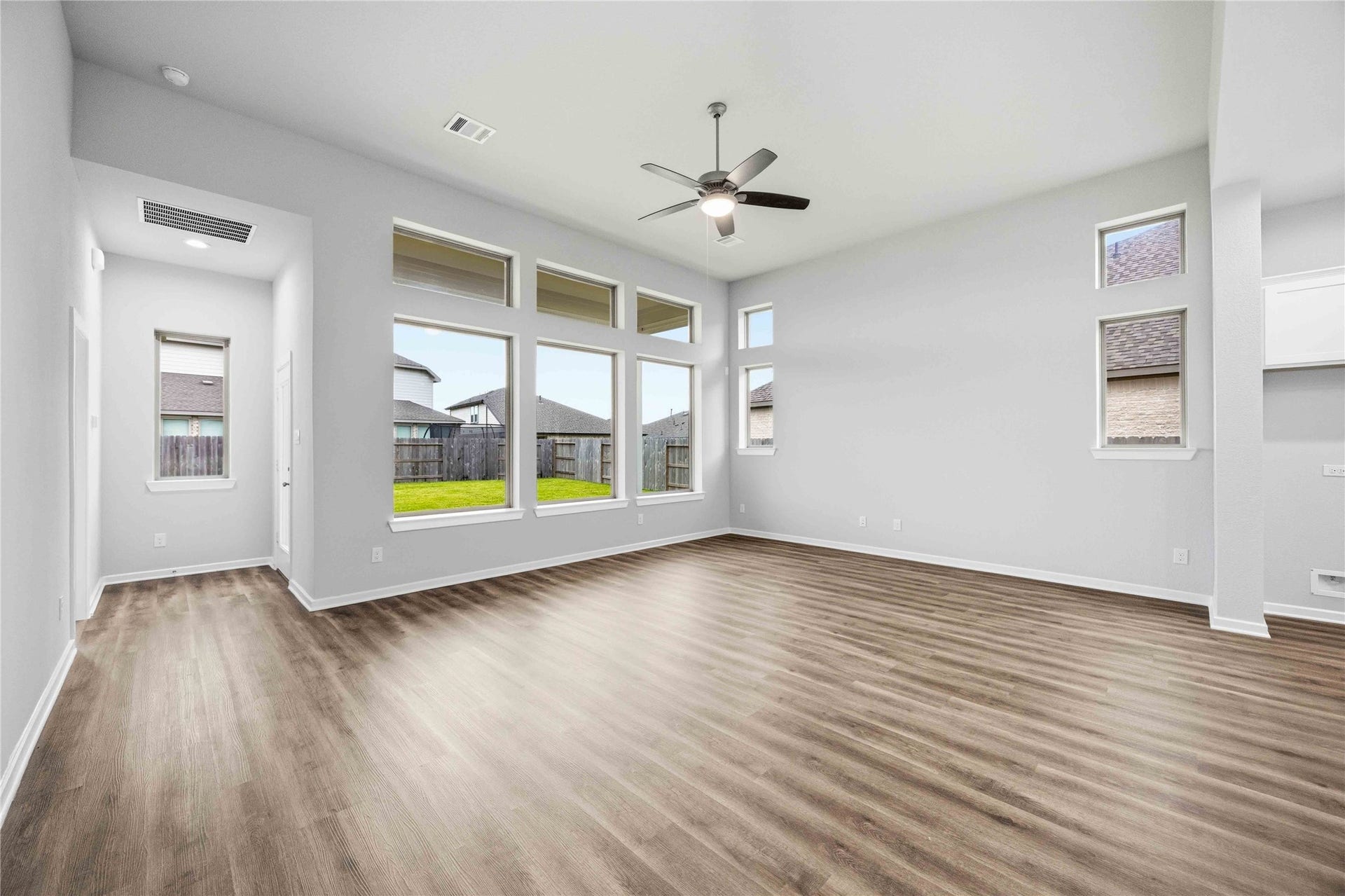 2808 Gran Castillo Drive, La Marque, TX 77568 2808 Gran Castillo Drive, La Marque, TX 77568