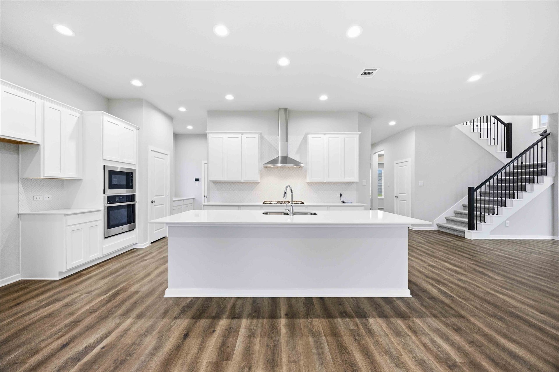2808 Gran Castillo Drive, La Marque, TX 77568 2808 Gran Castillo Drive, La Marque, TX 77568