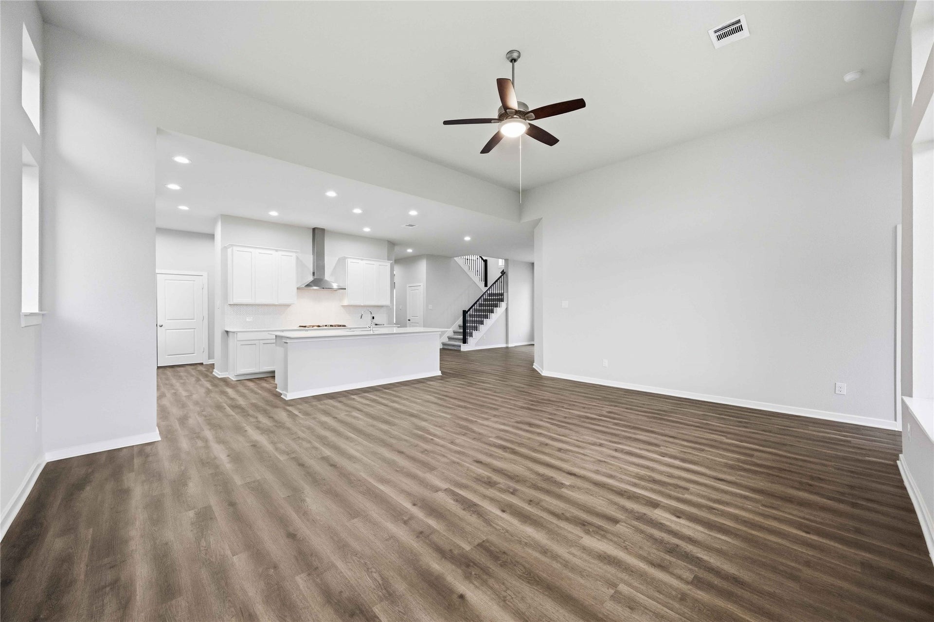 2808 Gran Castillo Drive, La Marque, TX 77568 2808 Gran Castillo Drive, La Marque, TX 77568