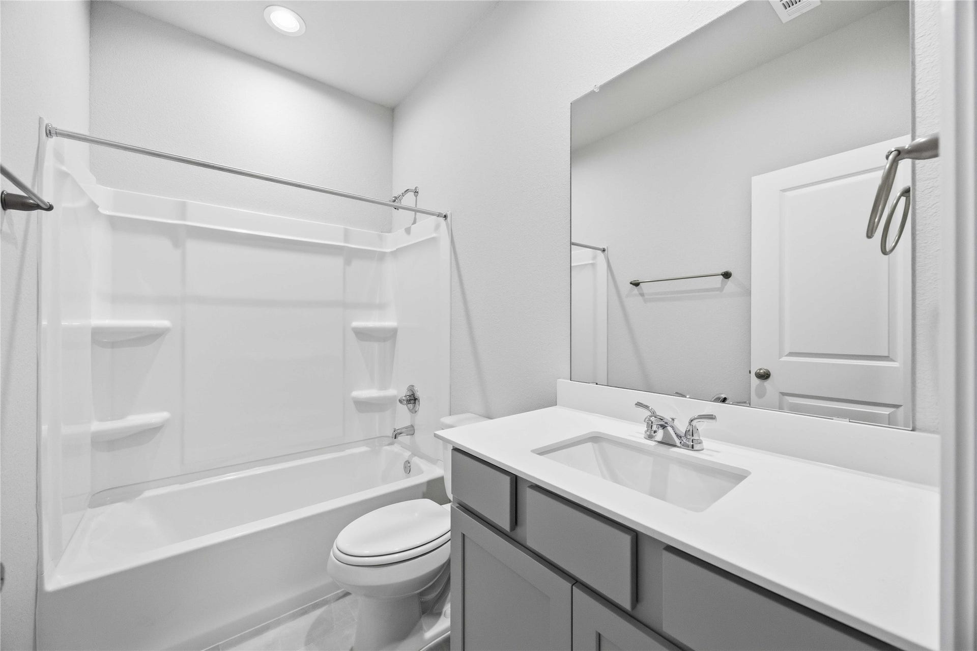 2808 Gran Castillo Drive, La Marque, TX 77568 2808 Gran Castillo Drive, La Marque, TX 77568