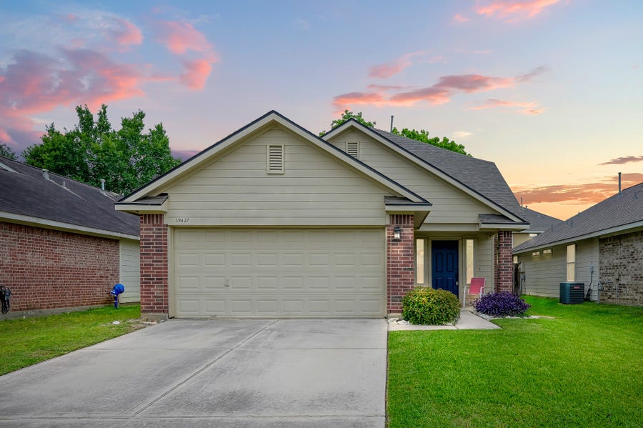 Property photo for 19427 Ambrosia Falls Drive, Tomball, TX