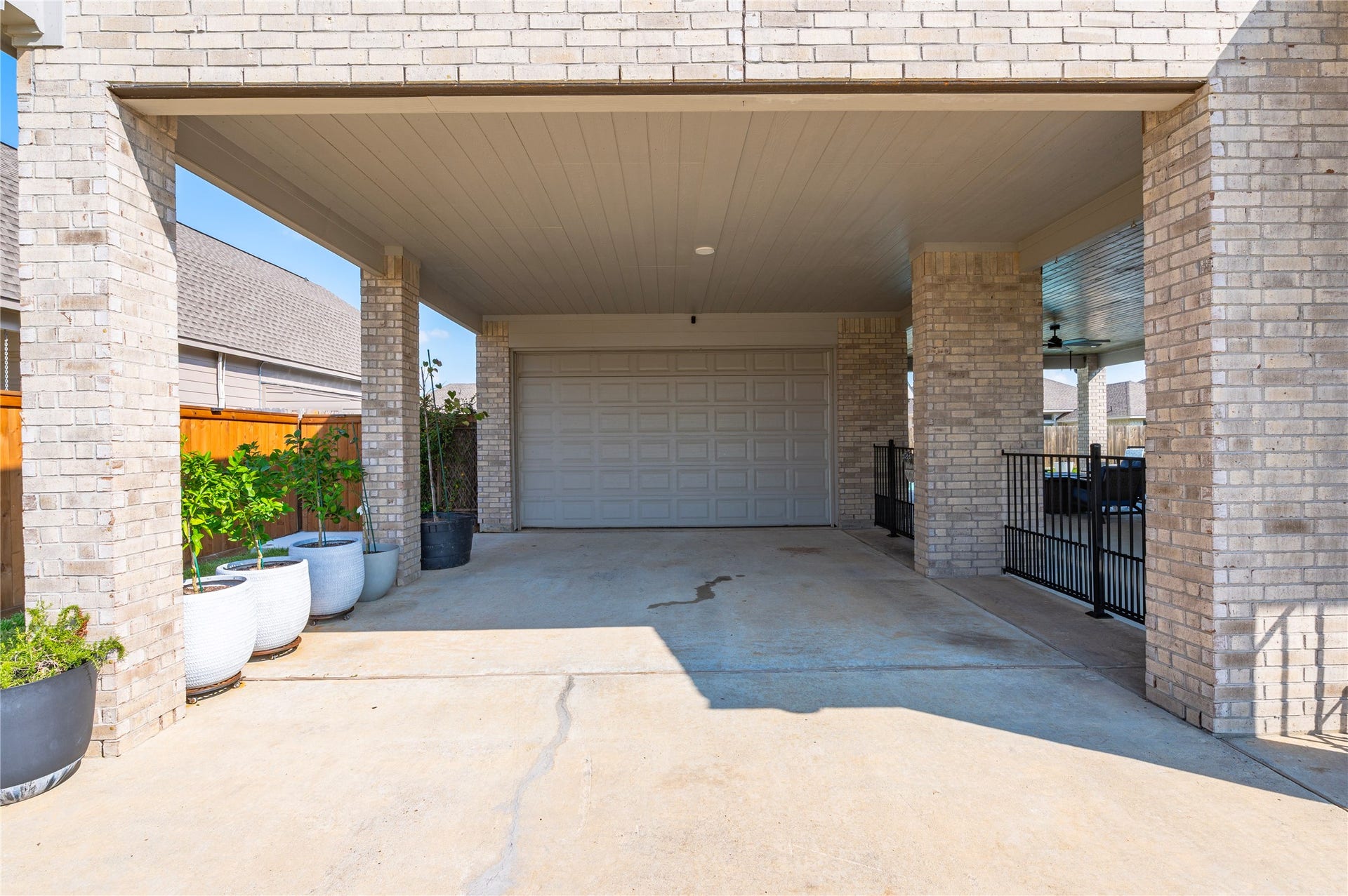 2110 Wikiup Street, Dickinson, TX 77539 2110 Wikiup Street, Dickinson, TX 77539