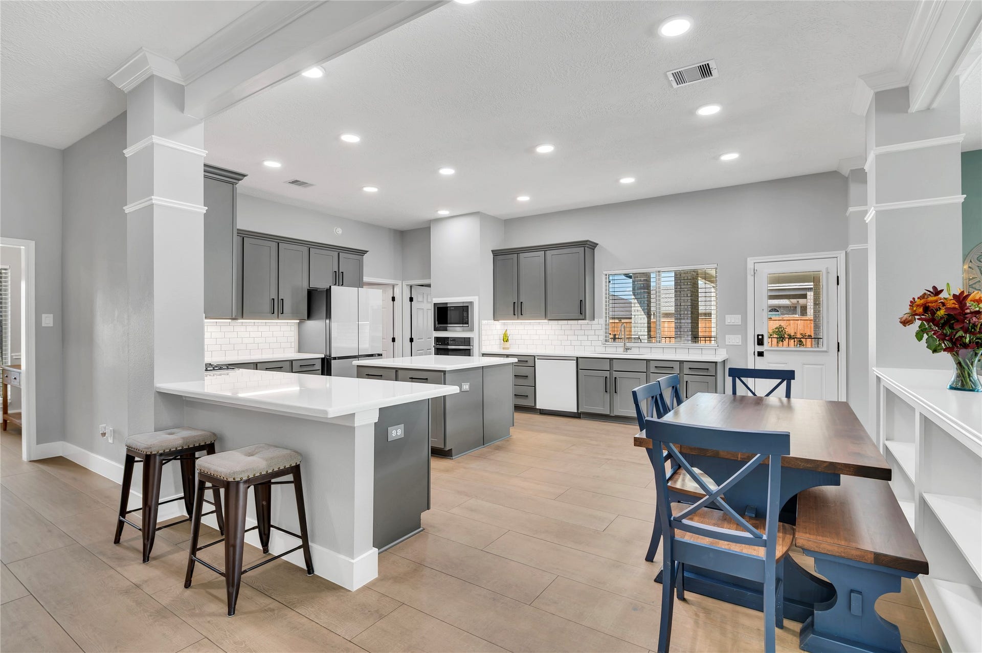 2110 Wikiup Street, Dickinson, TX 77539 2110 Wikiup Street, Dickinson, TX 77539