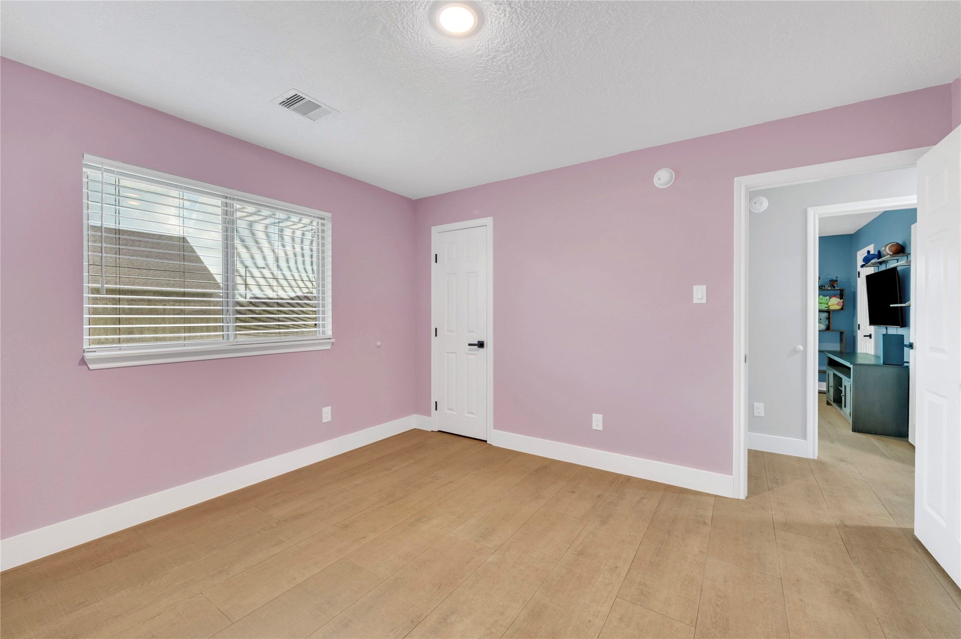 2110 Wikiup Street, Dickinson, TX 77539 2110 Wikiup Street, Dickinson, TX 77539