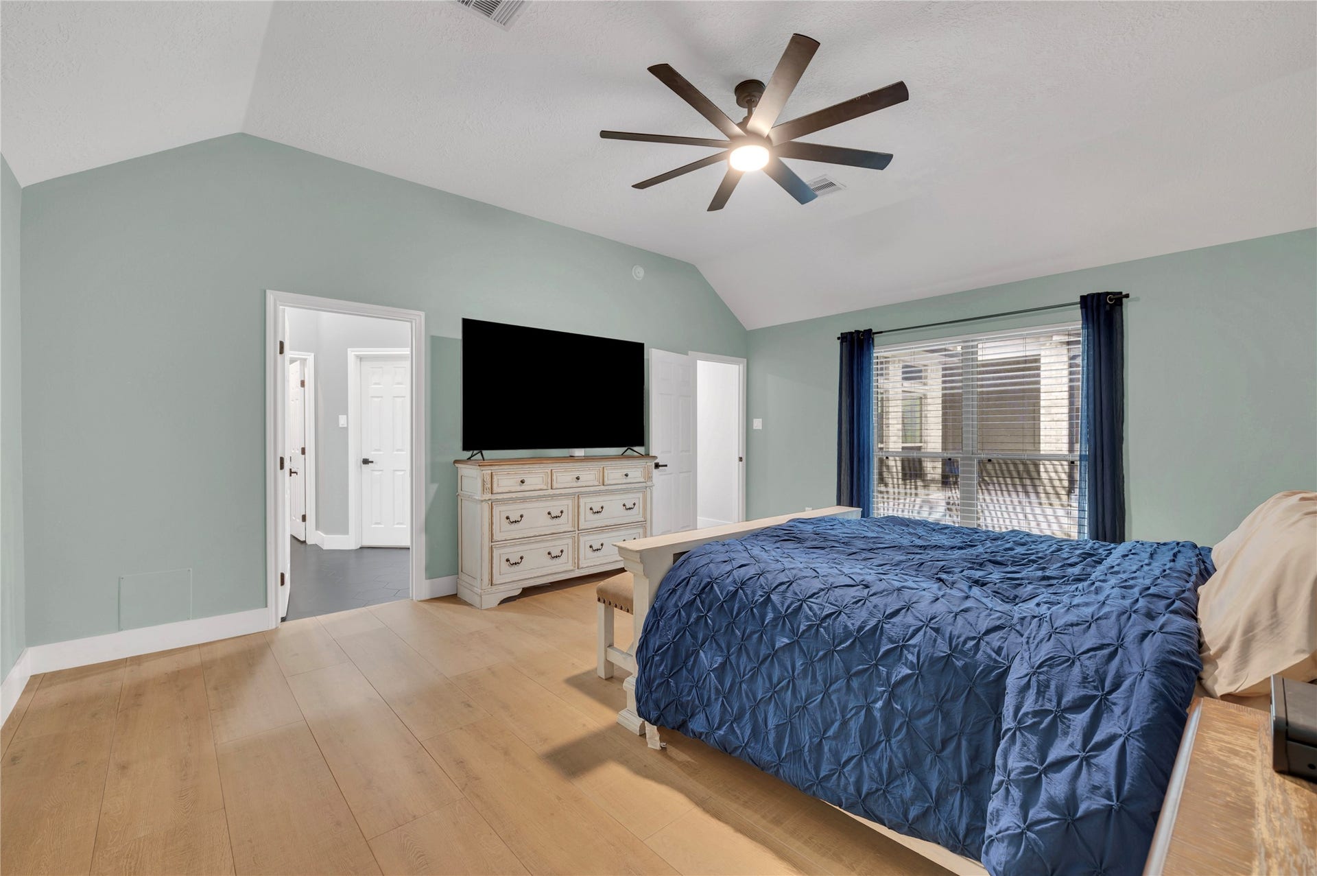 2110 Wikiup Street, Dickinson, TX 77539 2110 Wikiup Street, Dickinson, TX 77539