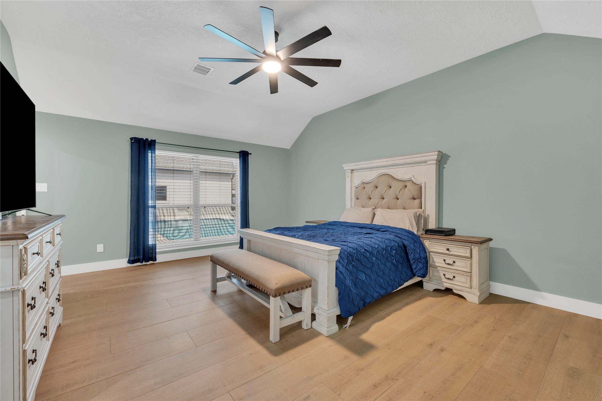 2110 Wikiup Street, Dickinson, TX 77539 2110 Wikiup Street, Dickinson, TX 77539